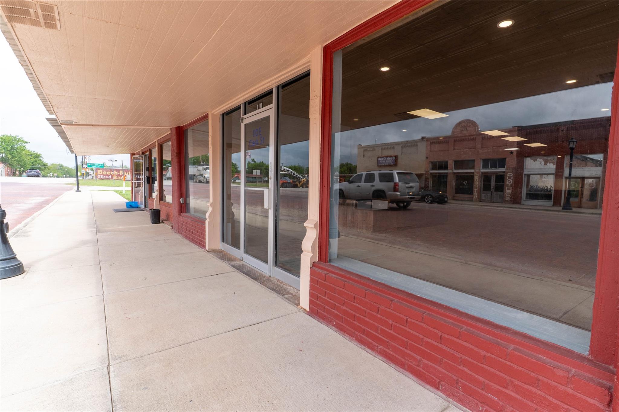 110 E Clark St E, Bartlett, TX 76511