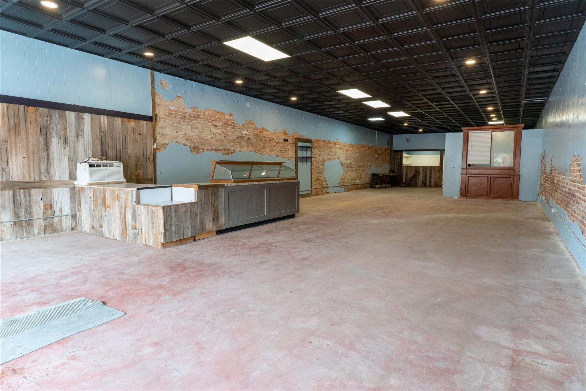 110 E Clark St E, Bartlett, TX 76511