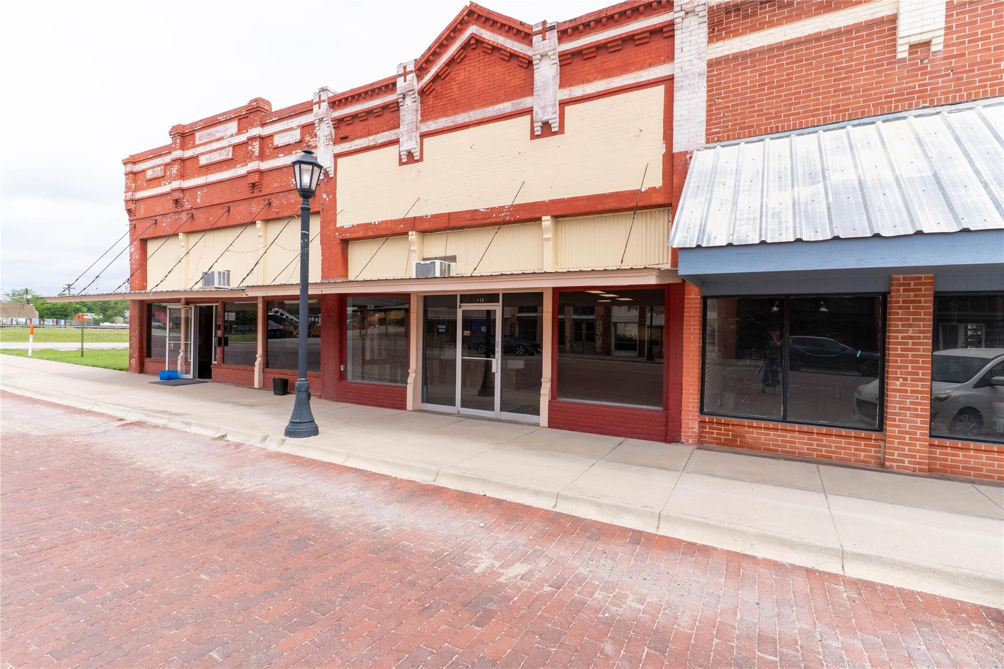 110 E Clark St E, Bartlett, TX 76511