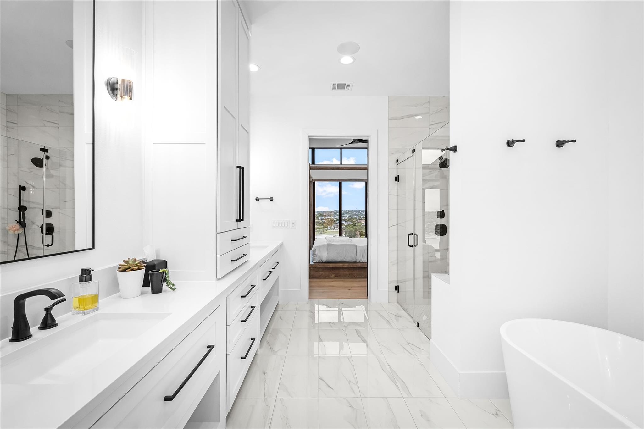 708 Watercliffe Dr, Leander, TX 78645