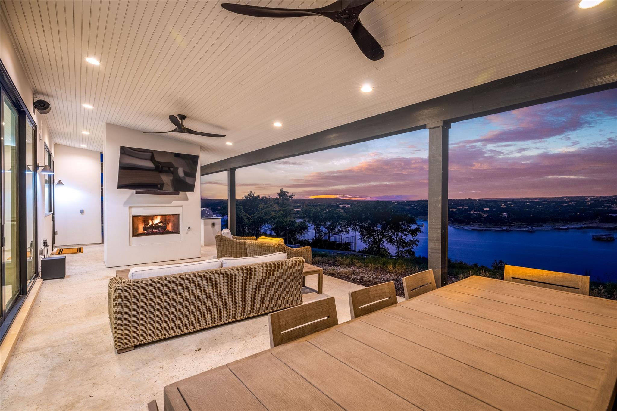 708 Watercliffe Dr, Leander, TX 78645