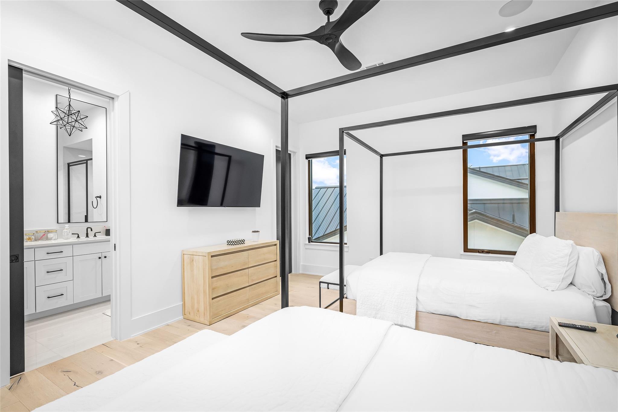 708 Watercliffe Dr, Leander, TX 78645