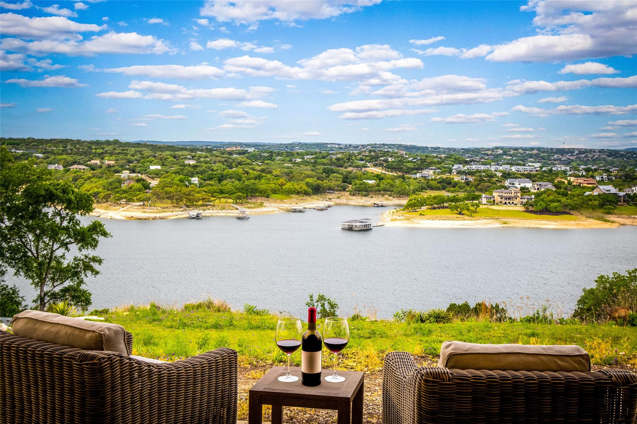 708 Watercliffe Dr, Leander, TX 78645