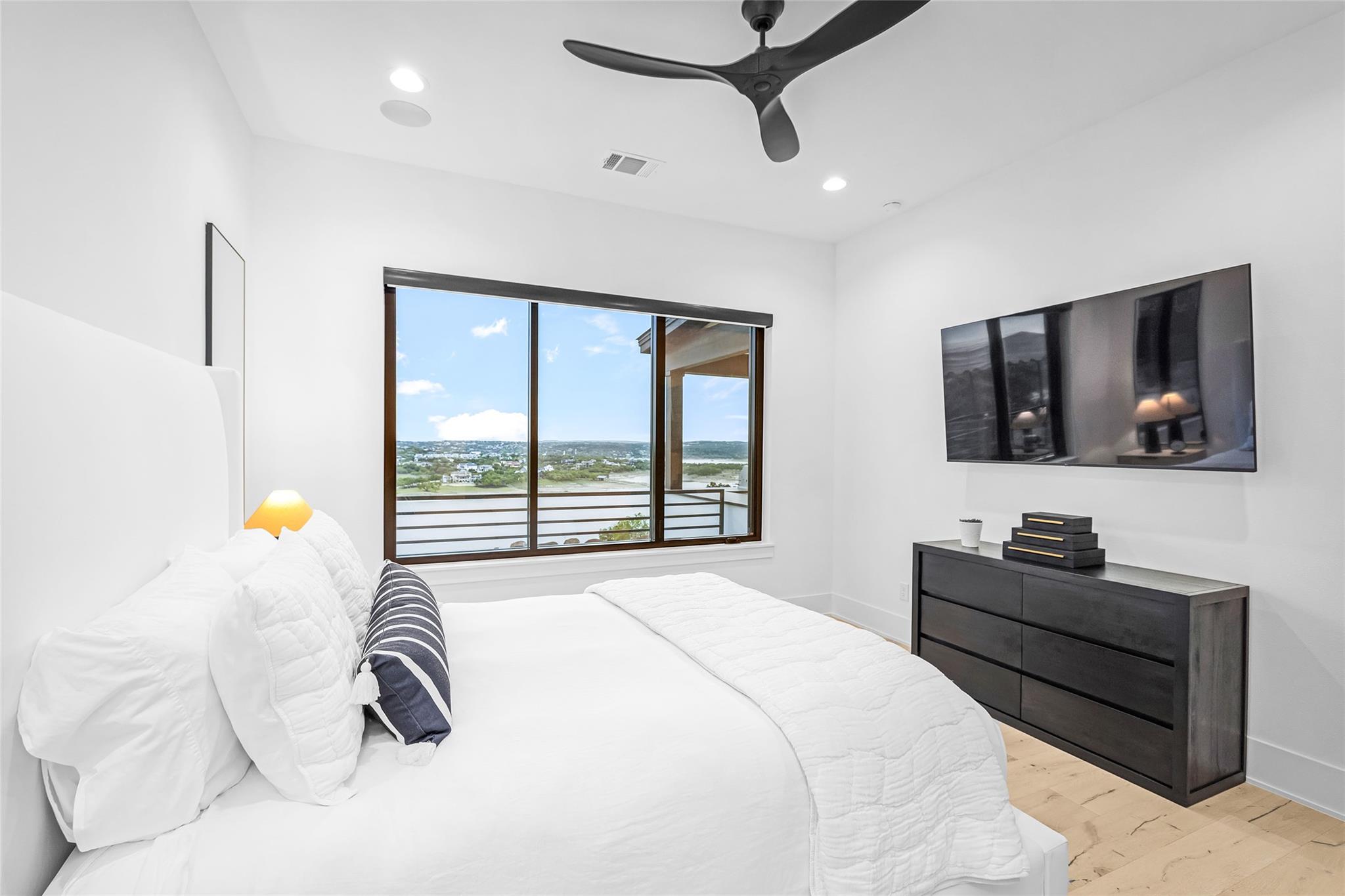 708 Watercliffe Dr, Leander, TX 78645