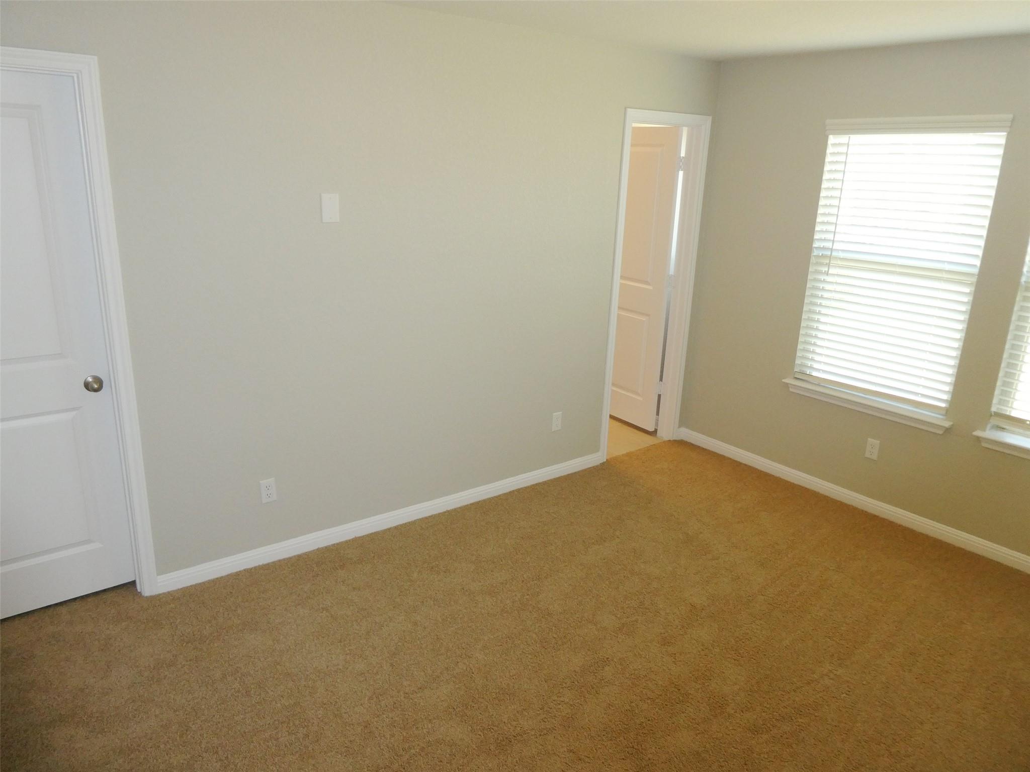 132 Caterpillar Ln, Georgetown, TX 78628