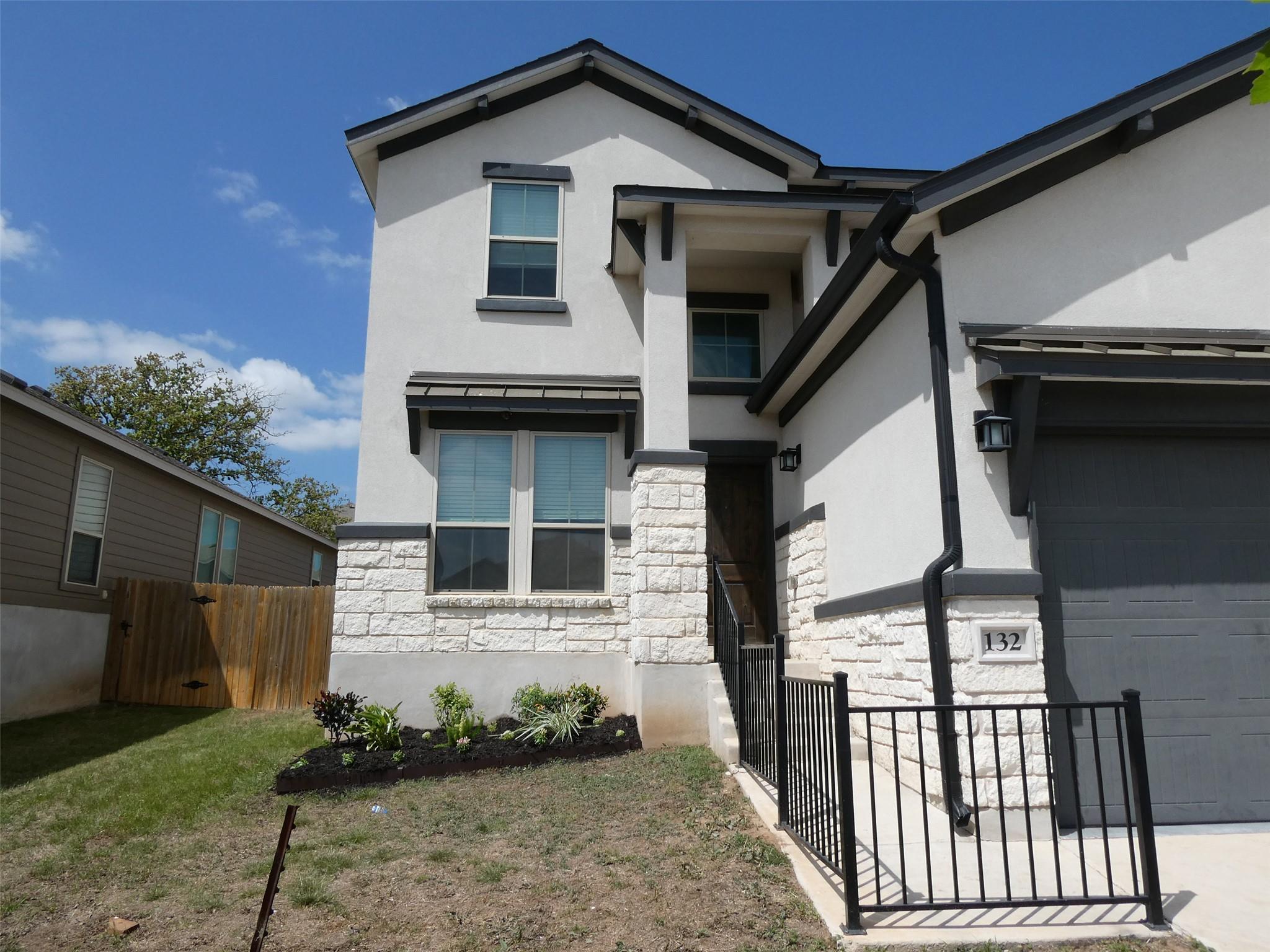 132 Caterpillar Ln, Georgetown, TX 78628