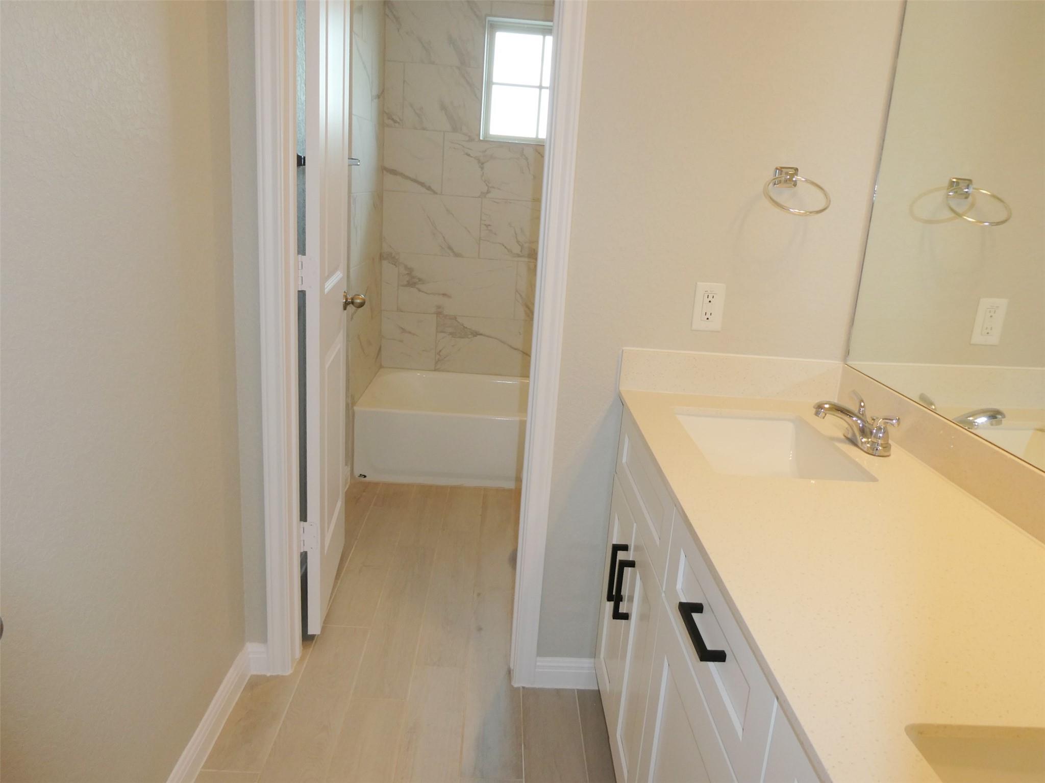 132 Caterpillar Ln, Georgetown, TX 78628