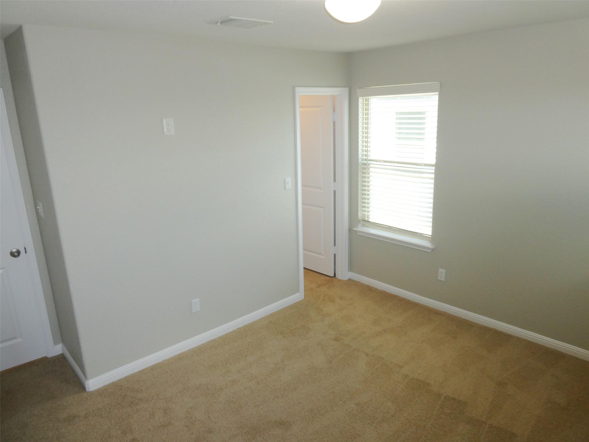 132 Caterpillar Ln, Georgetown, TX 78628