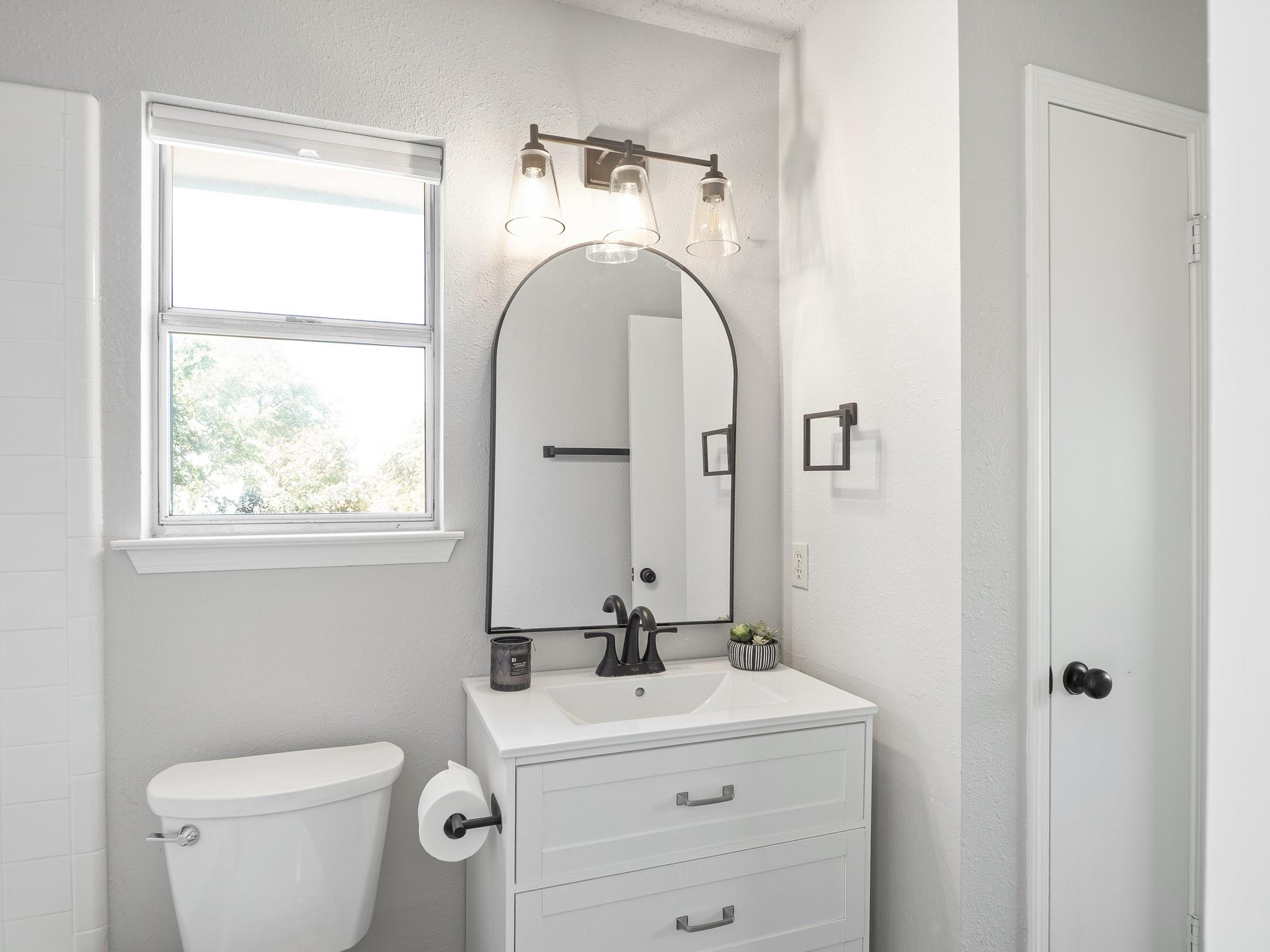 6420 Wareham Ln, Austin, TX 78739