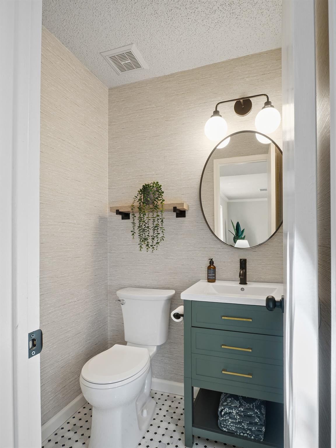 6420 Wareham Ln, Austin, TX 78739