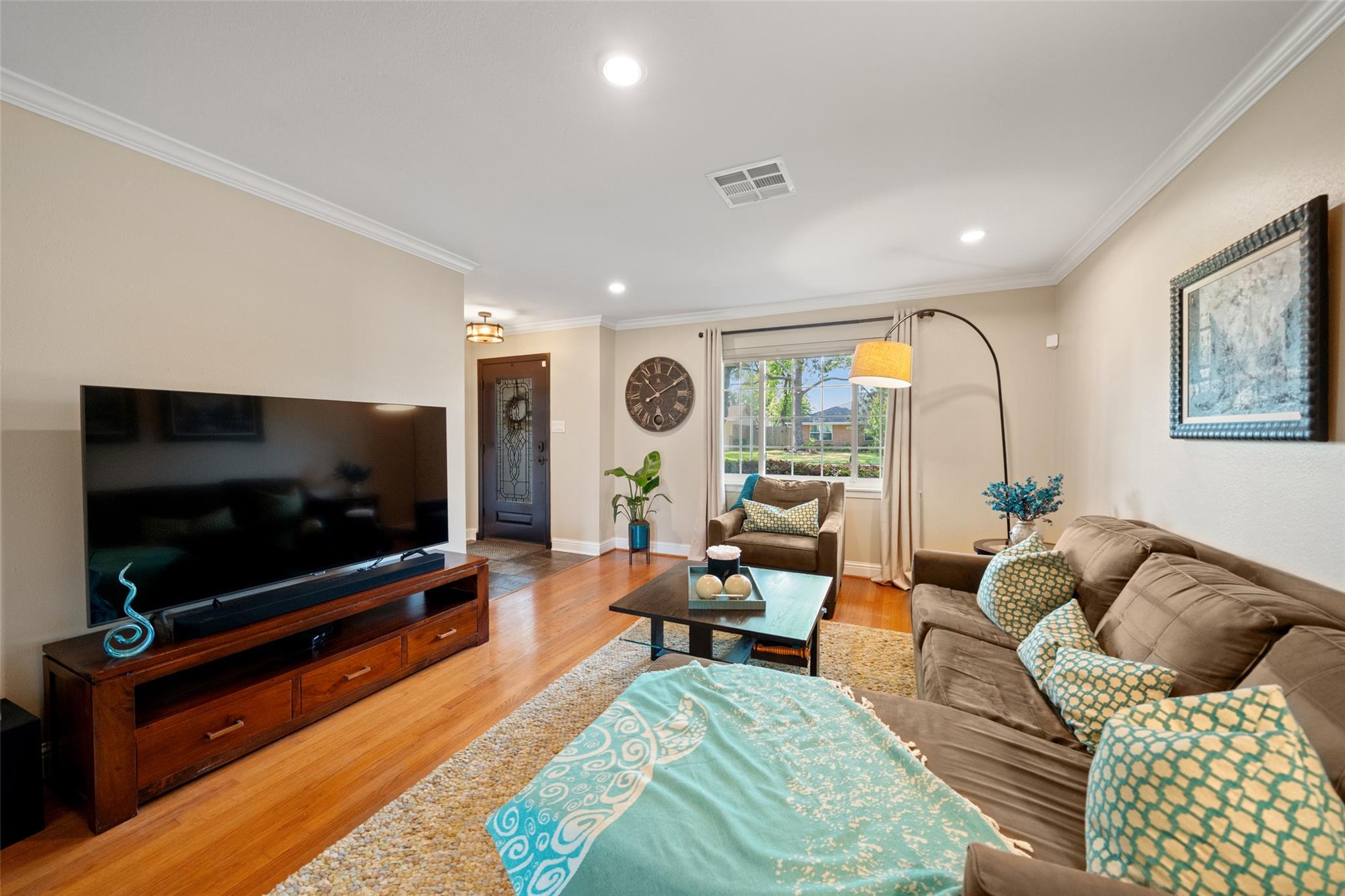 2523 Droxford Dr, Houston, TX 77008