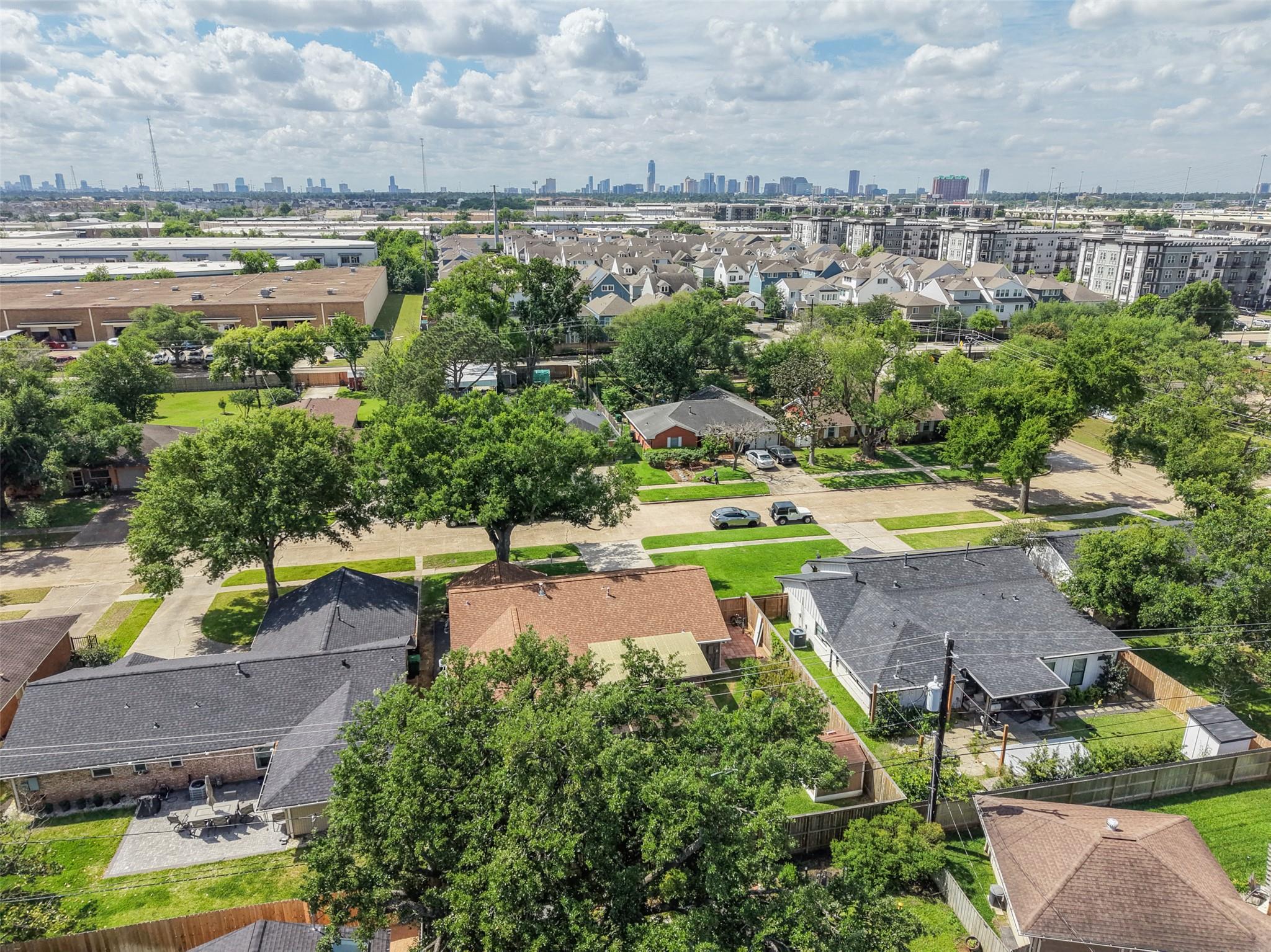 2523 Droxford Dr, Houston, TX 77008