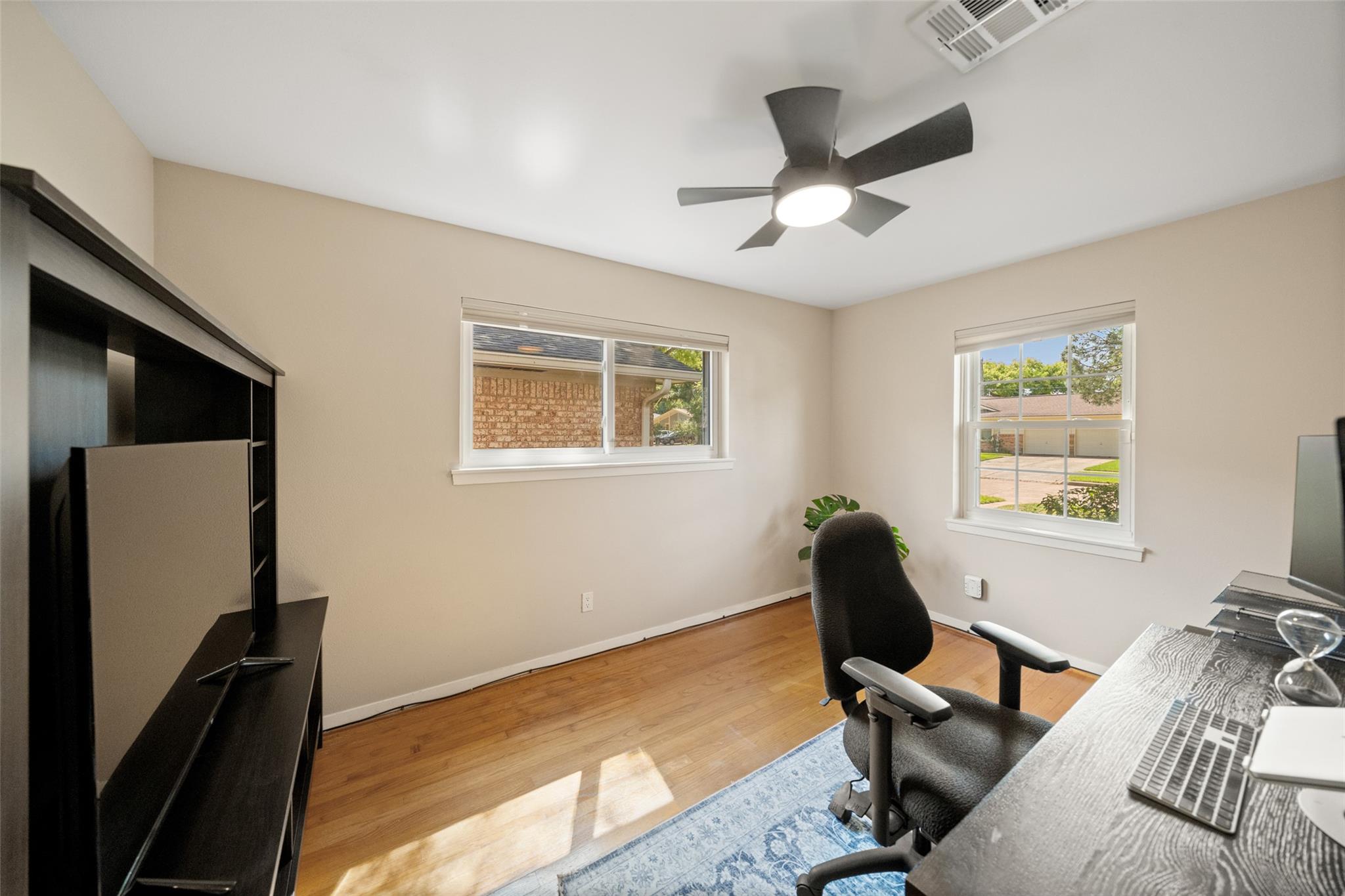 2523 Droxford Dr, Houston, TX 77008