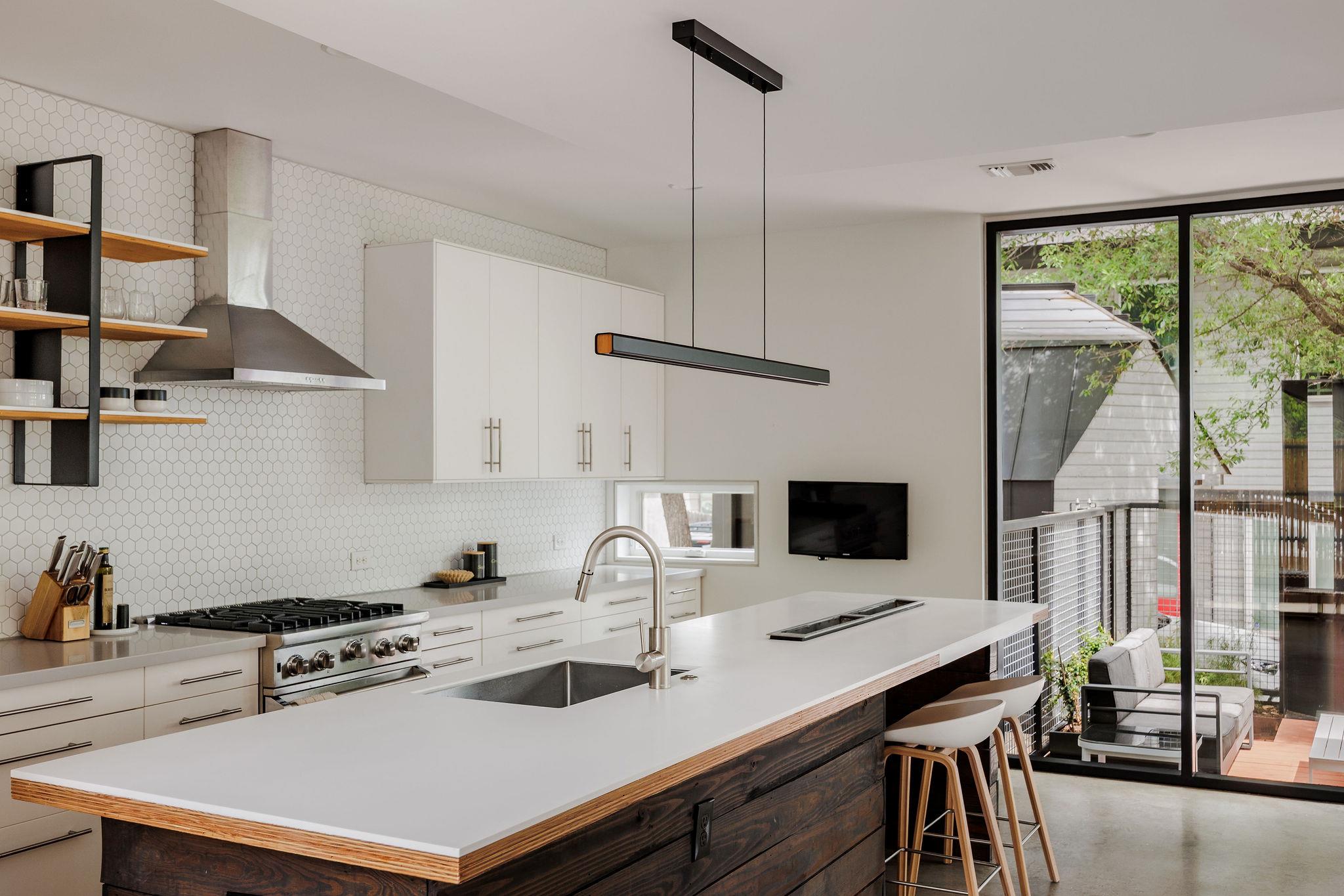 2700 E 12th St, Austin, TX 78702