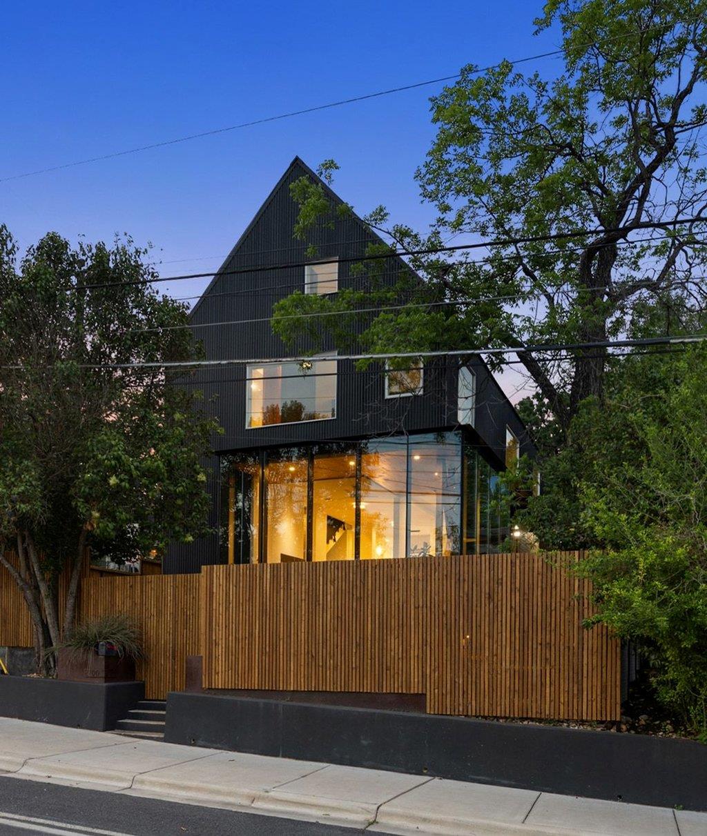 2700 E 12th St, Austin, TX 78702