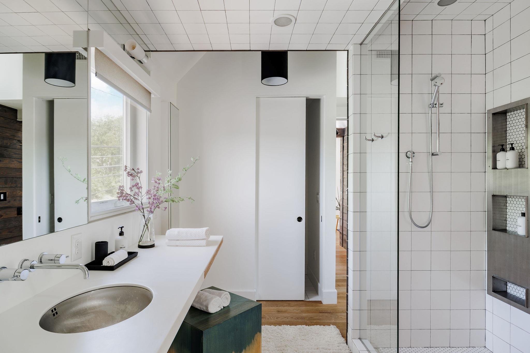 2700 E 12th St, Austin, TX 78702