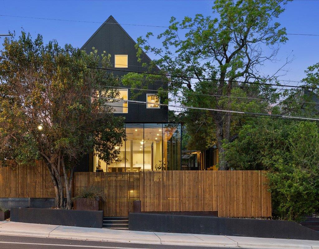 2700 E 12th St, Austin, TX 78702