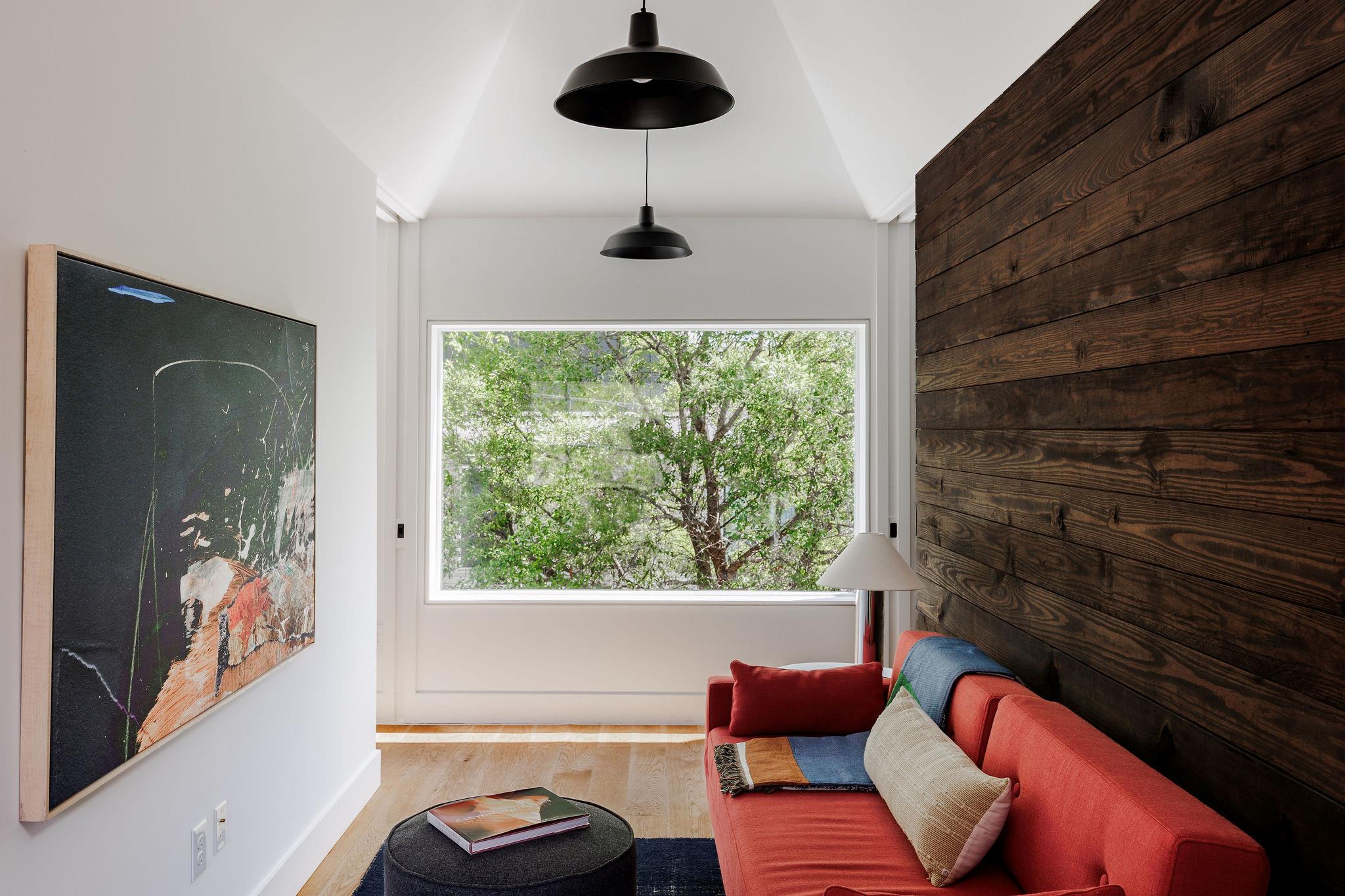 2700 E 12th St, Austin, TX 78702