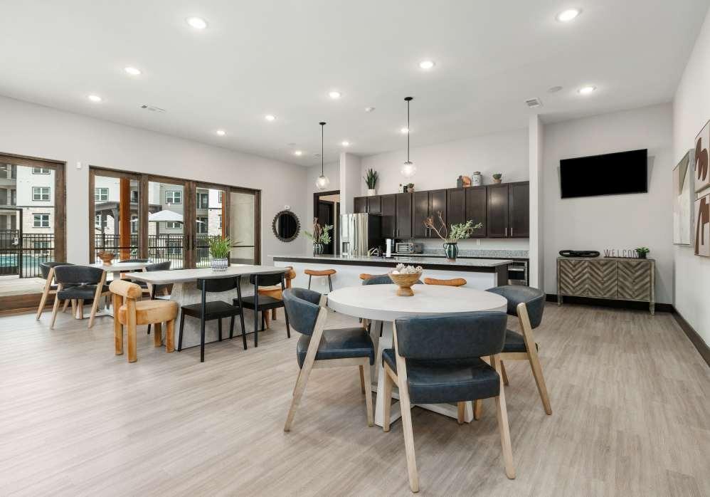 2551 N Guadalupe St # 2109, Seguin, TX 78155