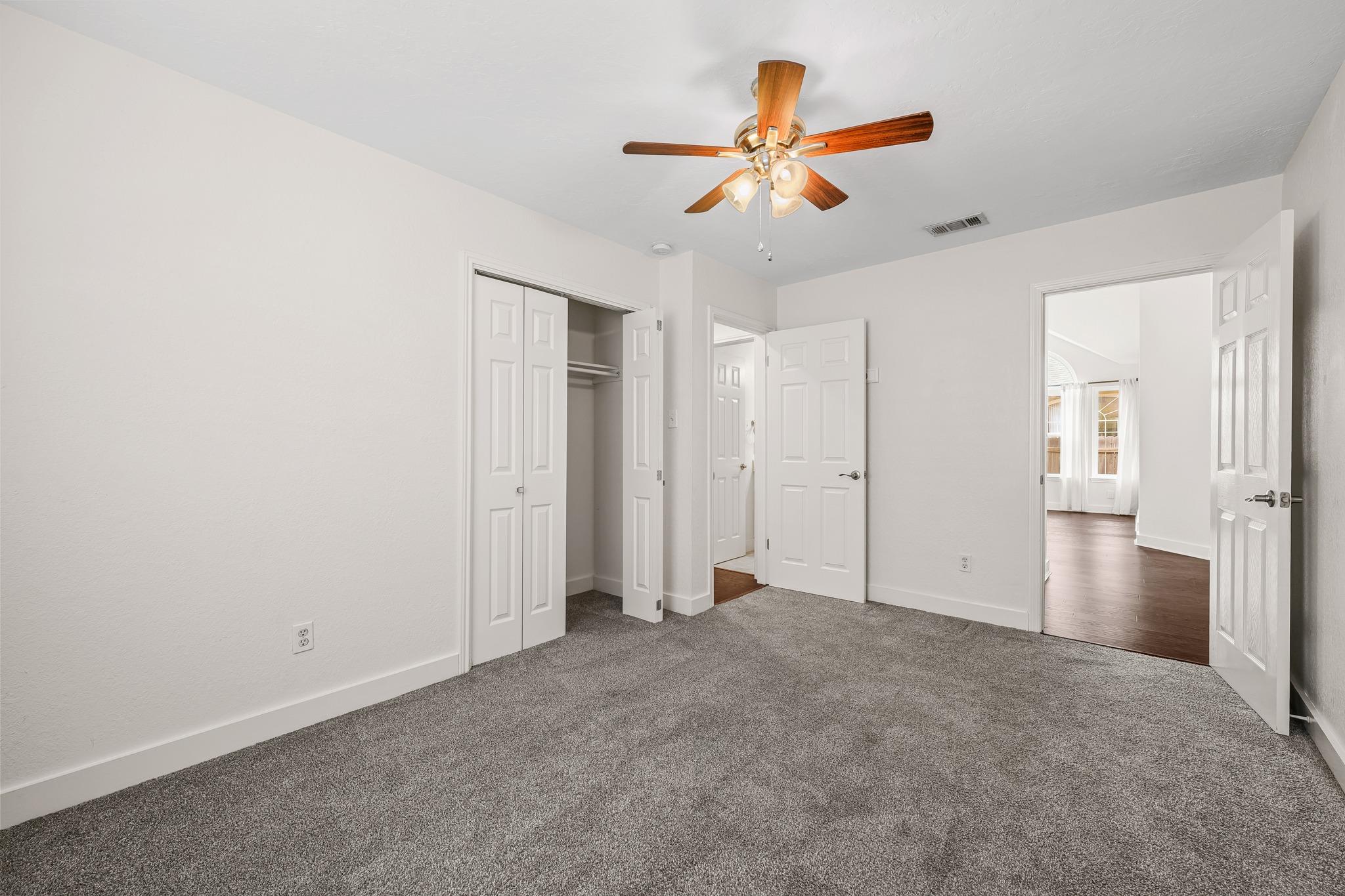 16920 E Dorman Dr, Round Rock, TX 78681