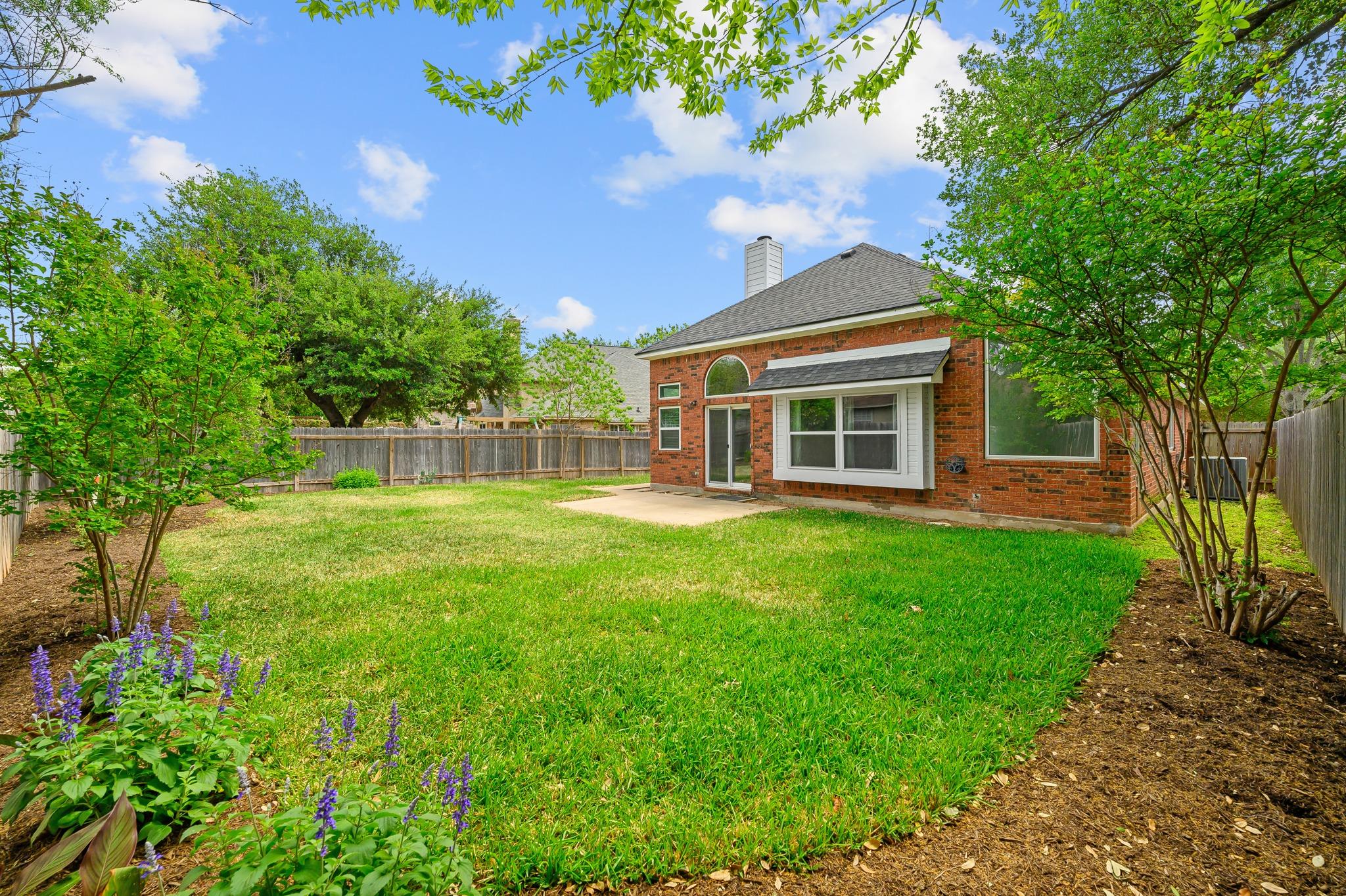 16920 E Dorman Dr, Round Rock, TX 78681