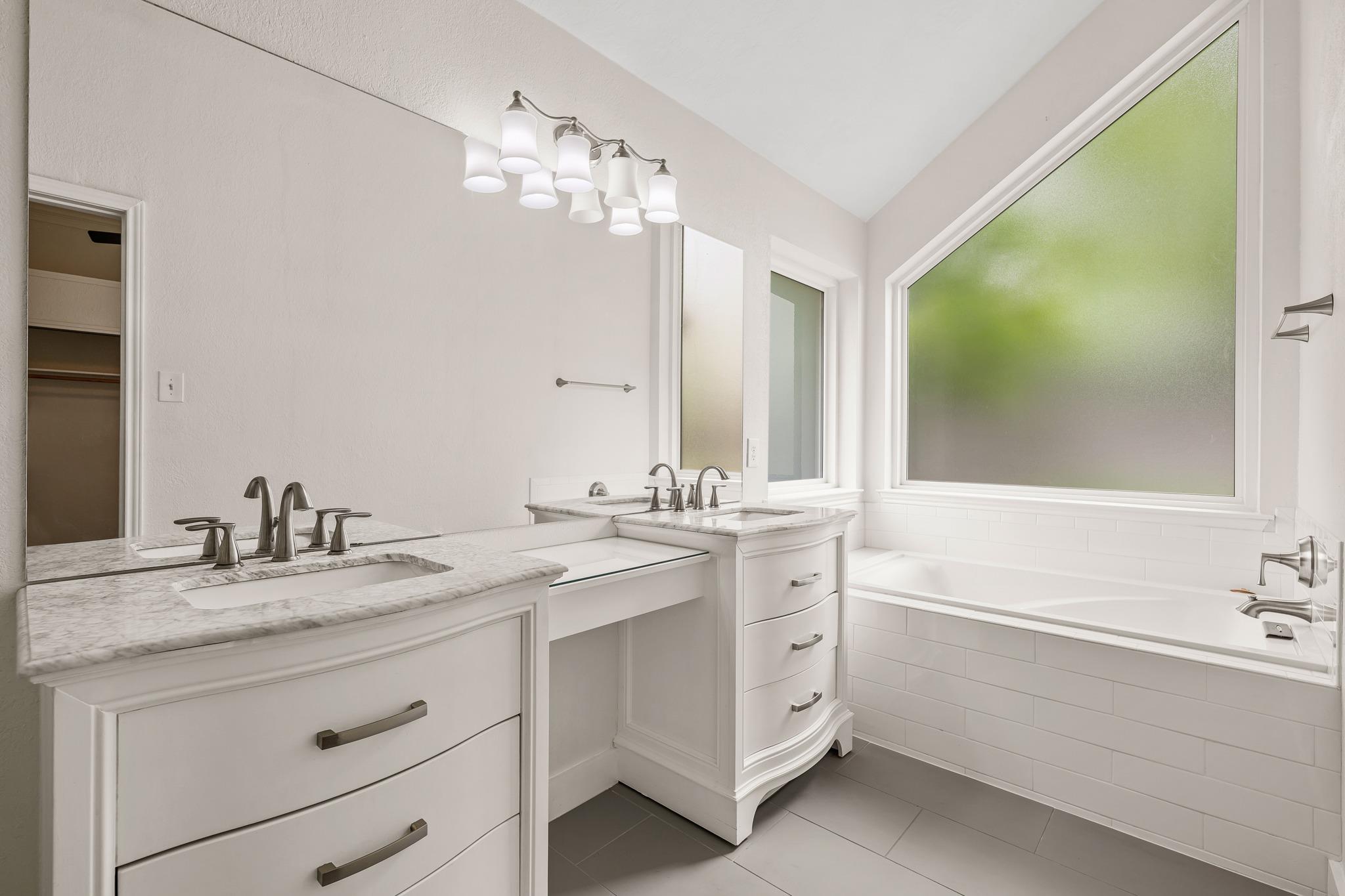 16920 E Dorman Dr, Round Rock, TX 78681