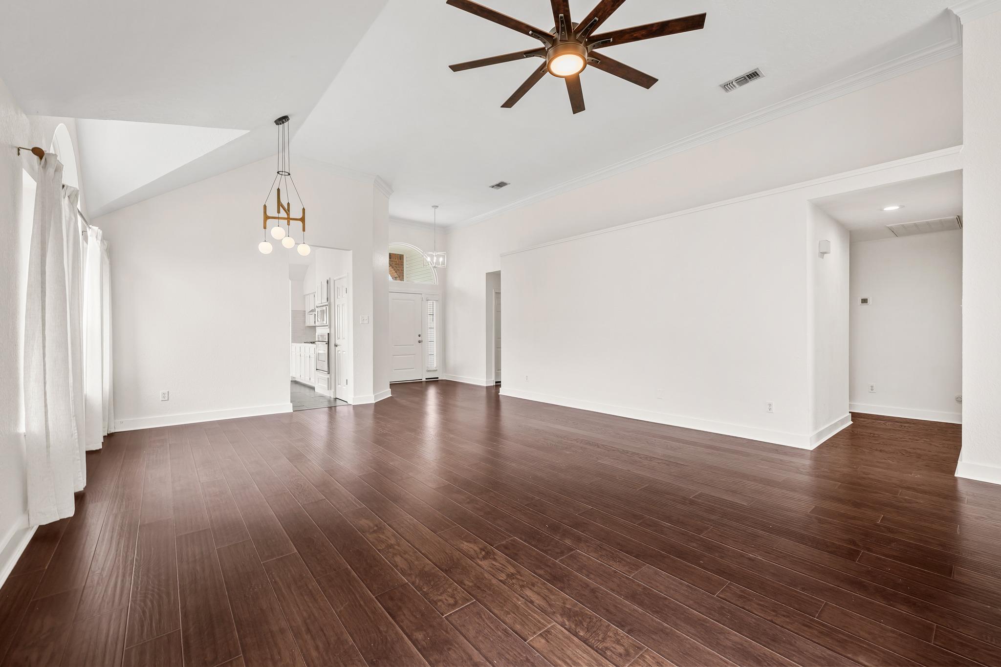 16920 E Dorman Dr, Round Rock, TX 78681