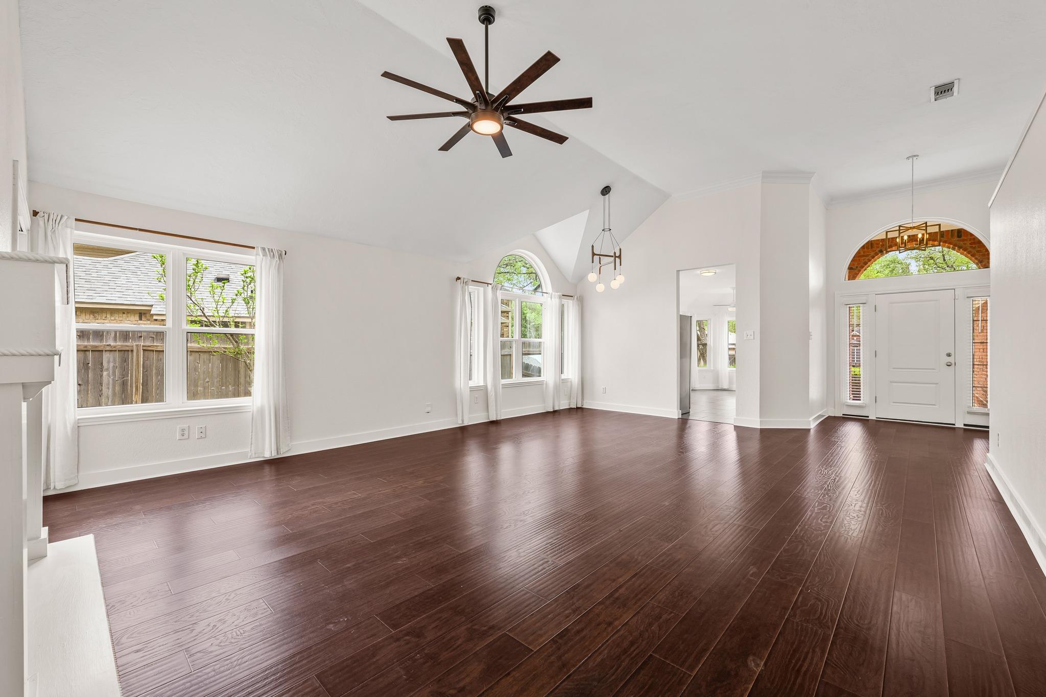 16920 E Dorman Dr, Round Rock, TX 78681