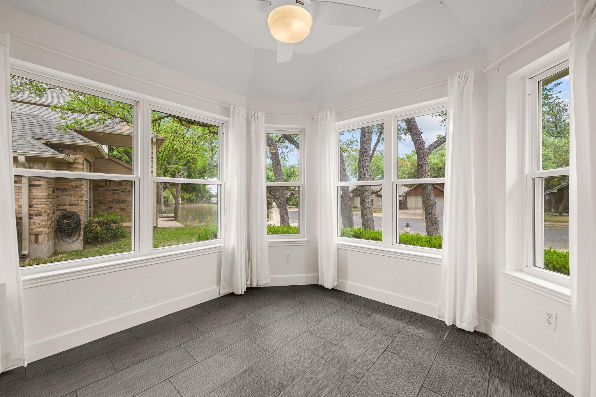 16920 E Dorman Dr, Round Rock, TX 78681