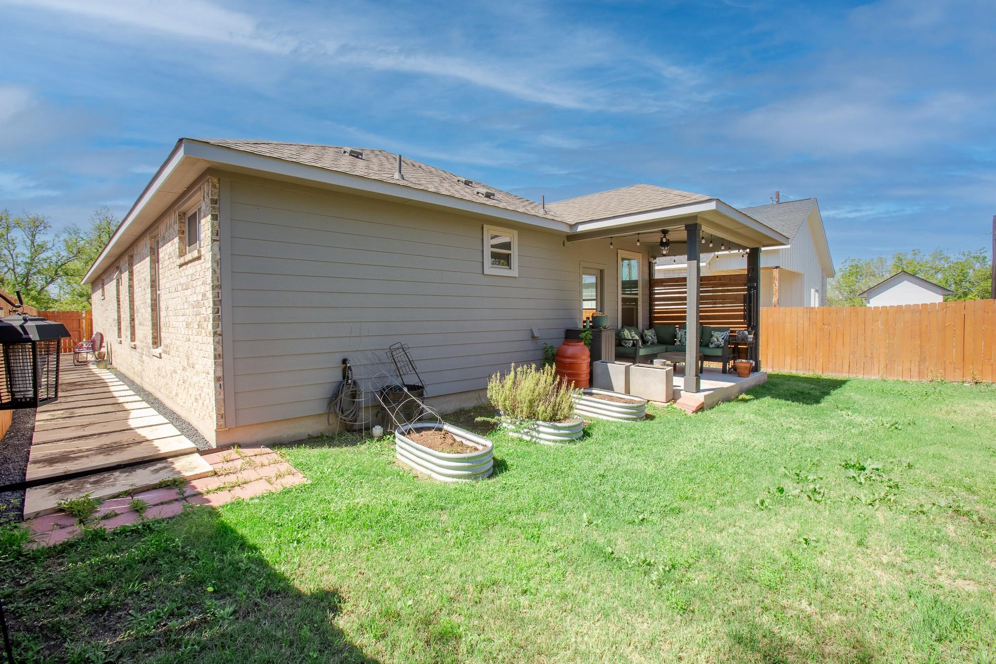 303 W Browning St, Manor, TX 78653