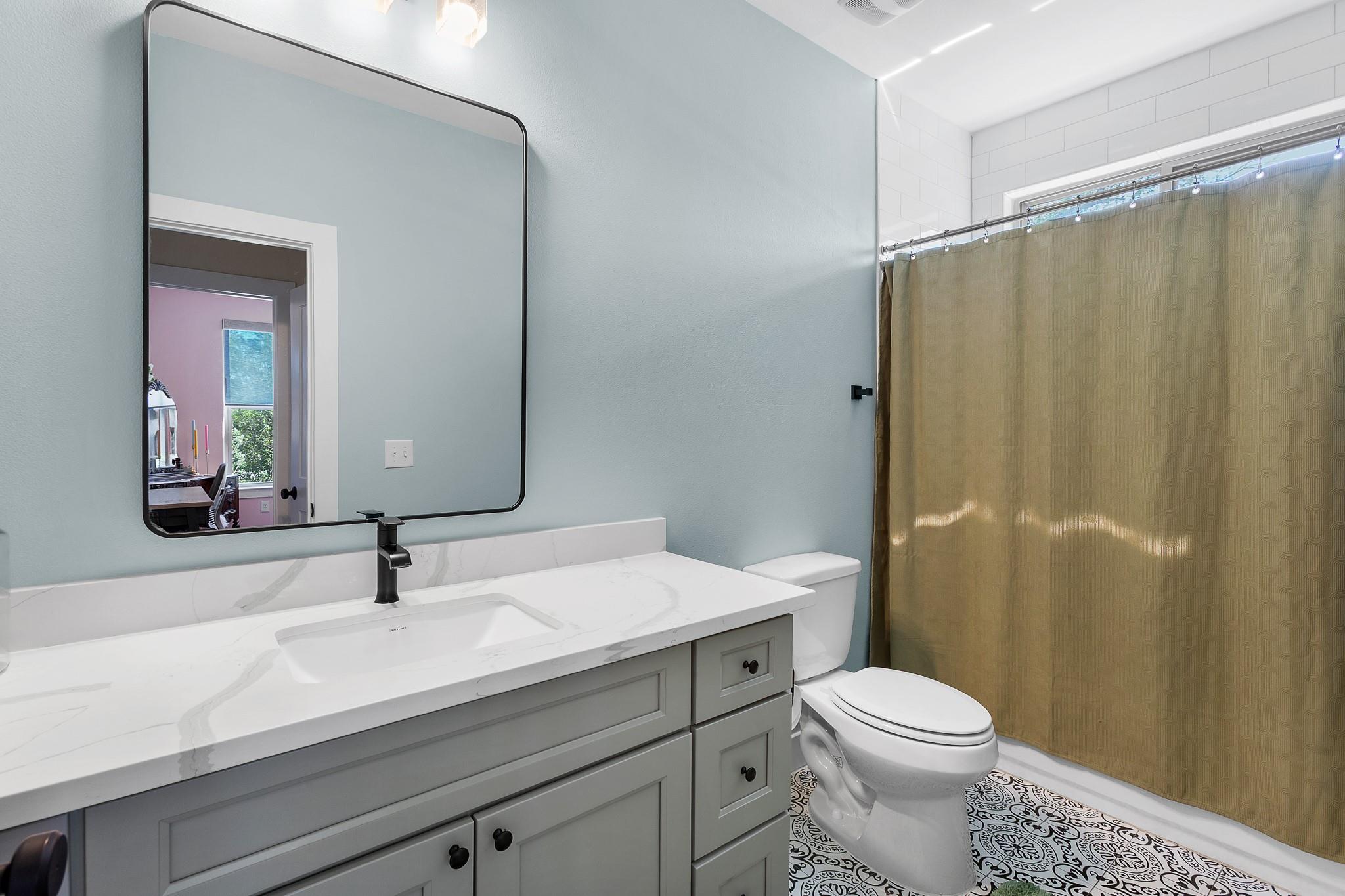 303 W Browning St, Manor, TX 78653