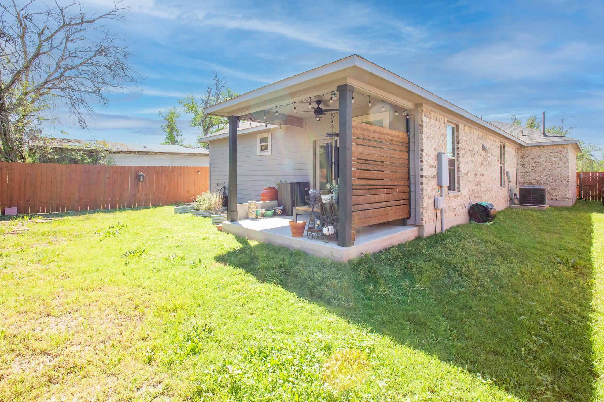 303 W Browning St, Manor, TX 78653