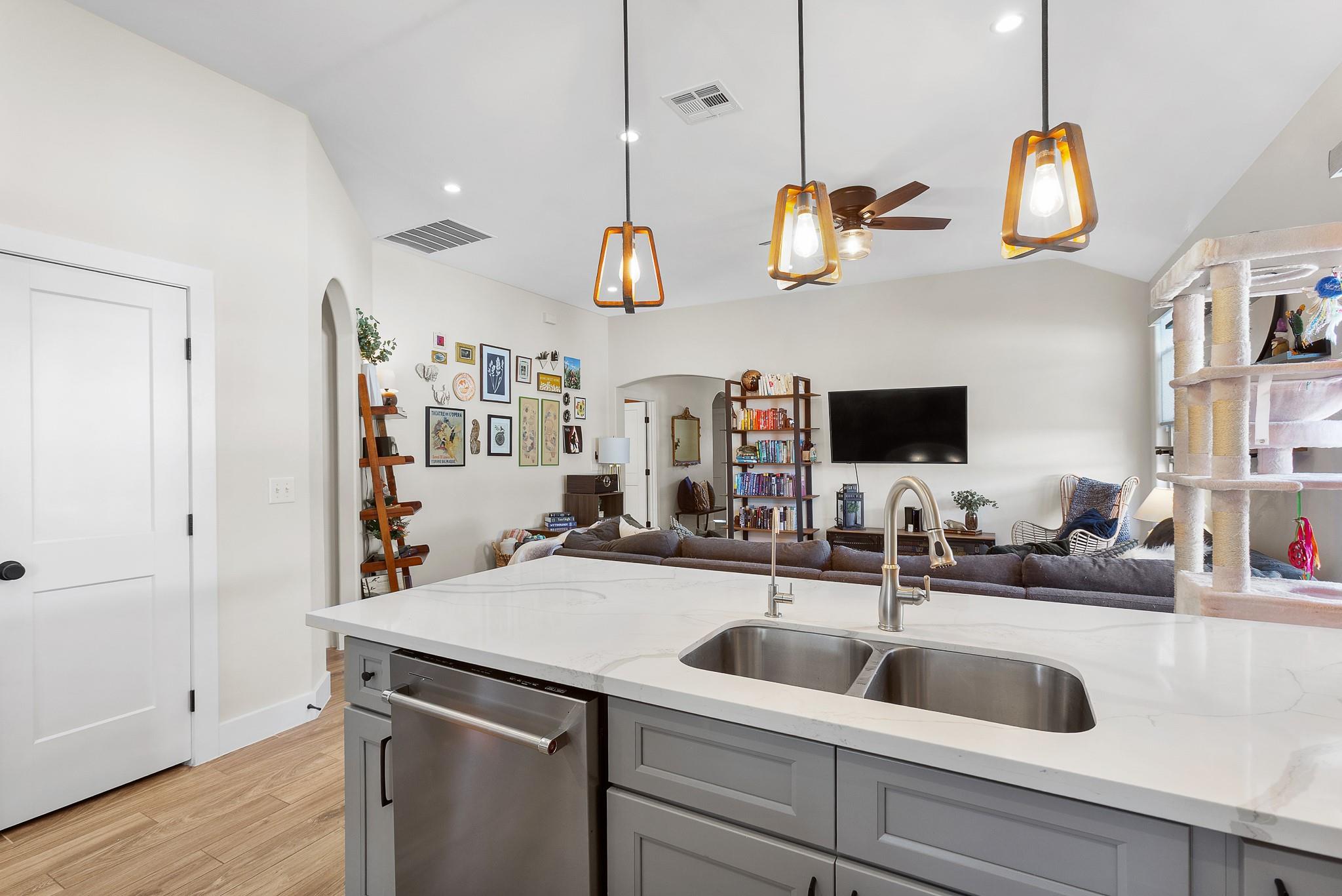 303 W Browning St, Manor, TX 78653