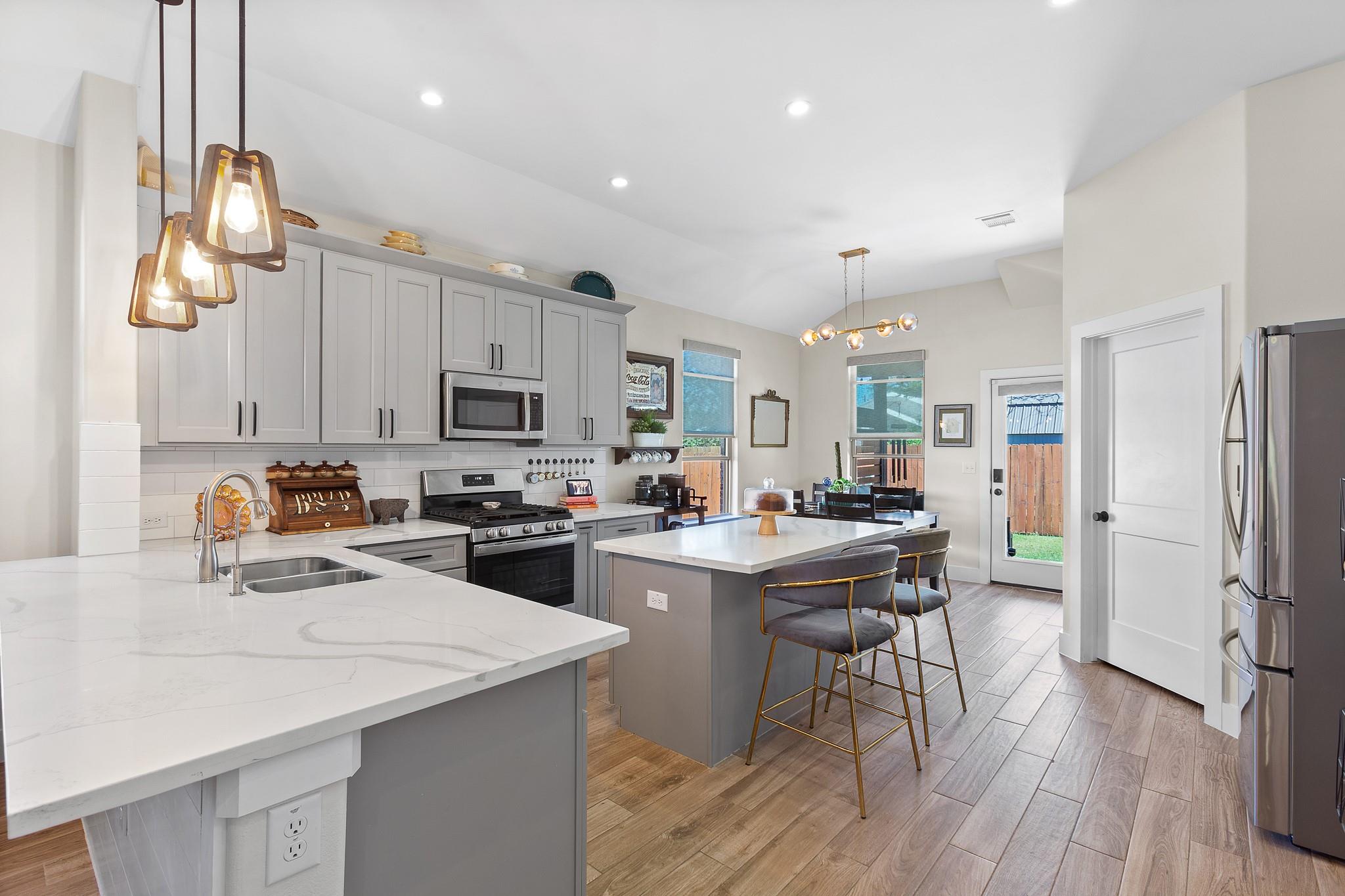 303 W Browning St, Manor, TX 78653