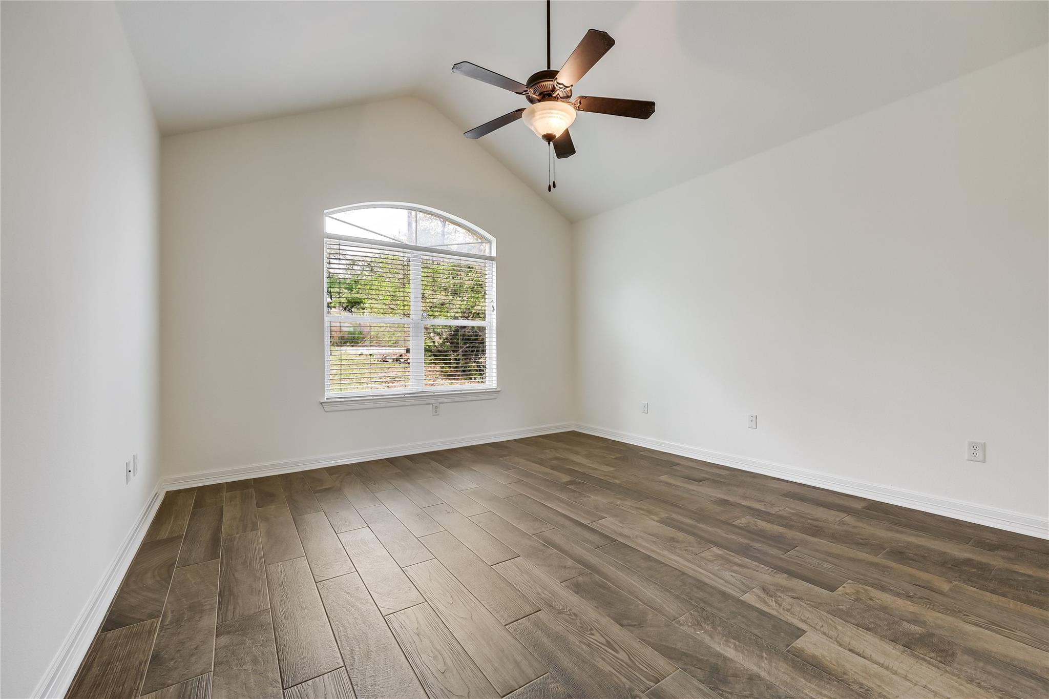 21825 Surrey Ln, Lago Vista, TX 78645