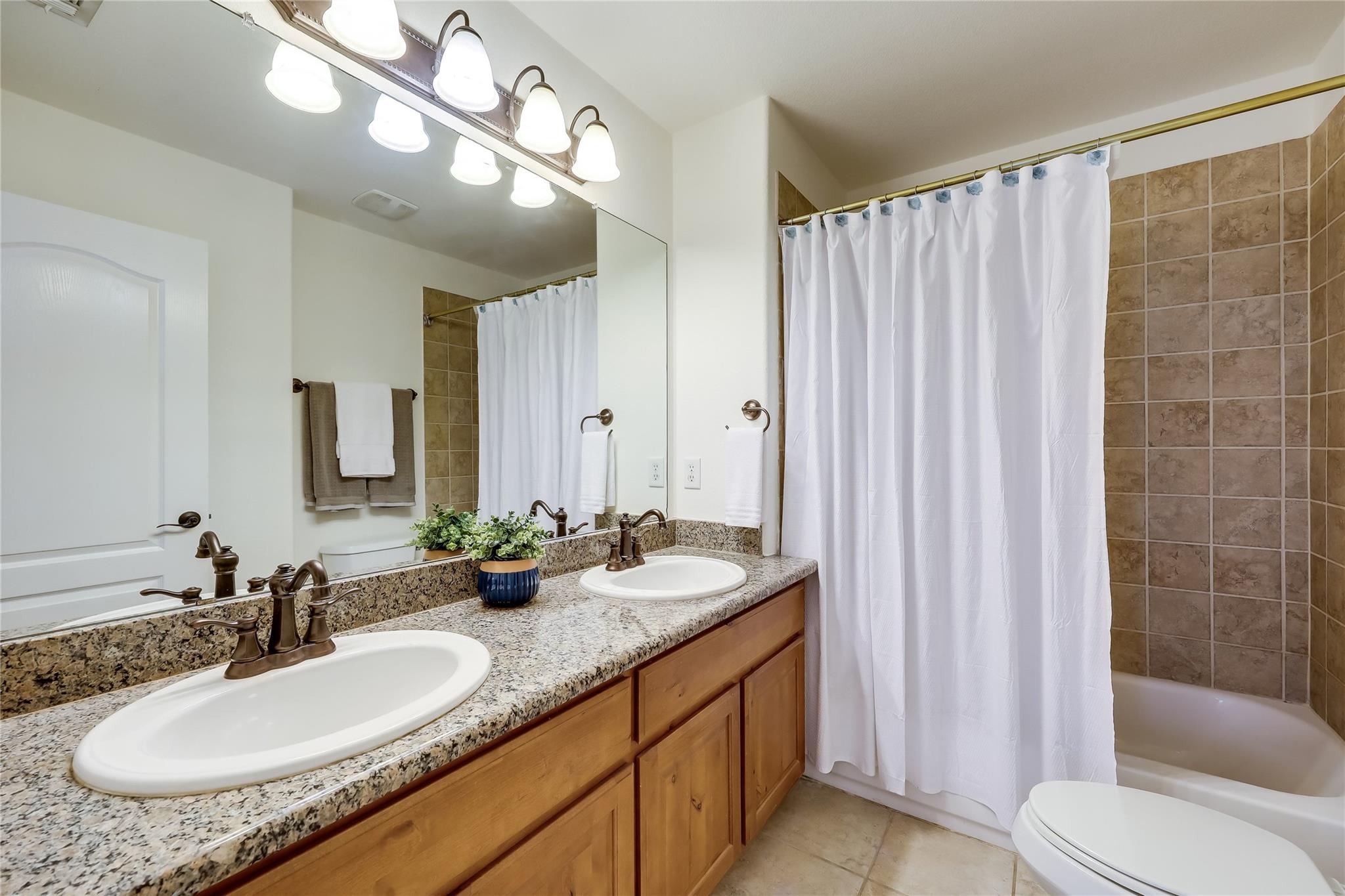 21825 Surrey Ln, Lago Vista, TX 78645