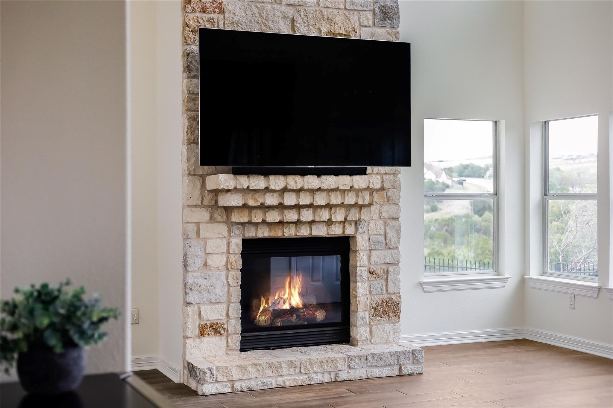 21825 Surrey Ln, Lago Vista, TX 78645