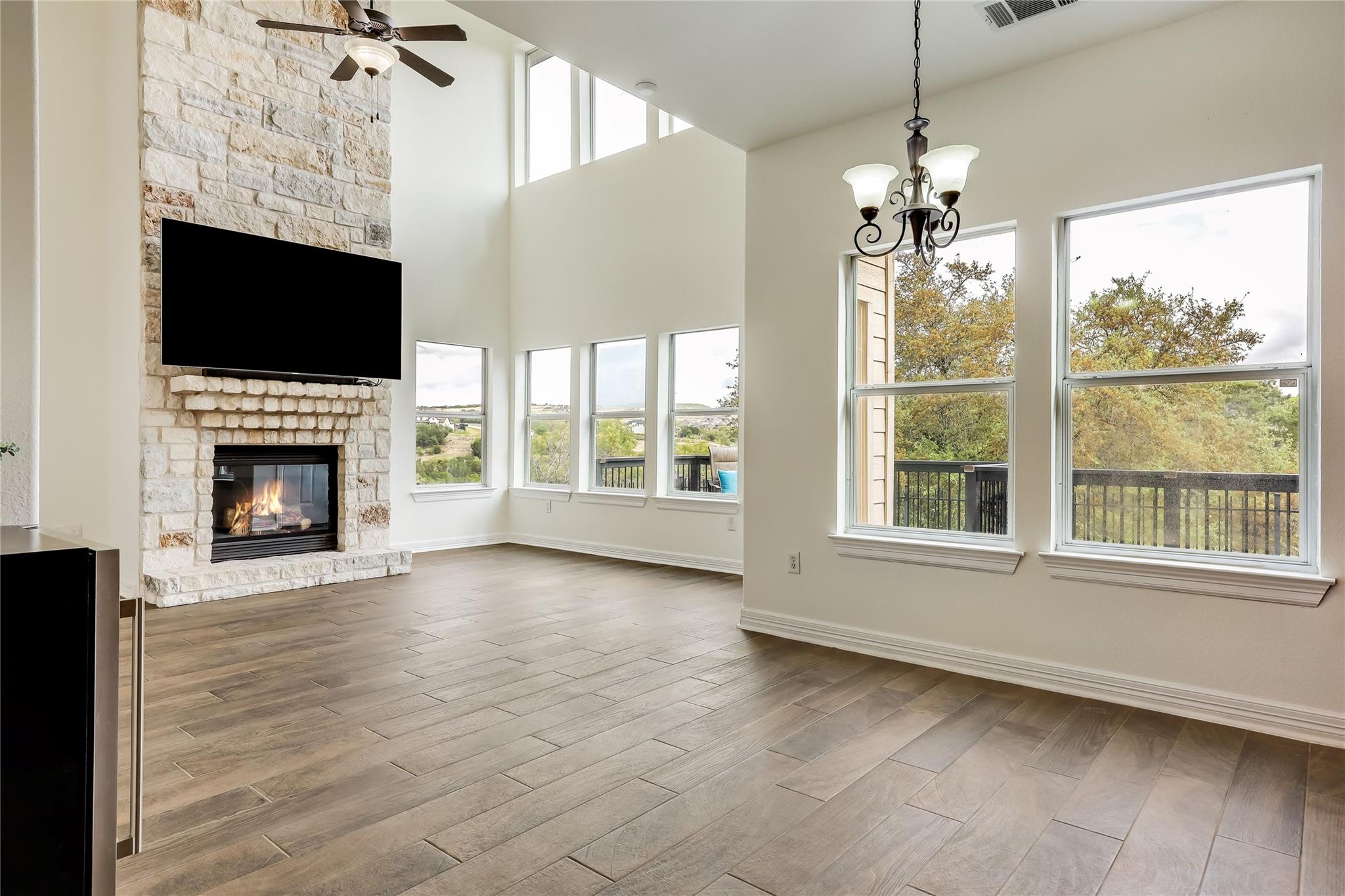 21825 Surrey Ln, Lago Vista, TX 78645