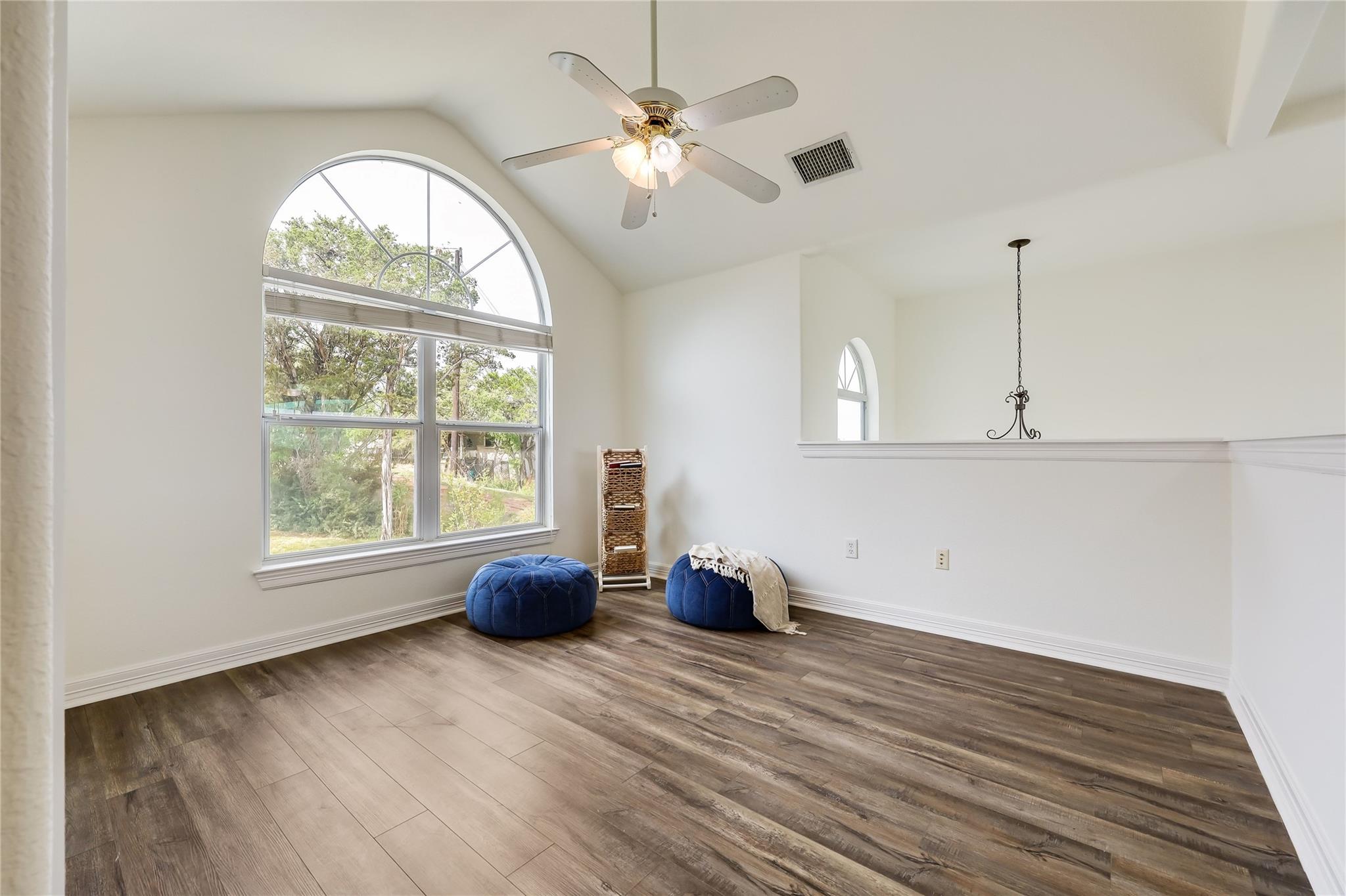 21825 Surrey Ln, Lago Vista, TX 78645