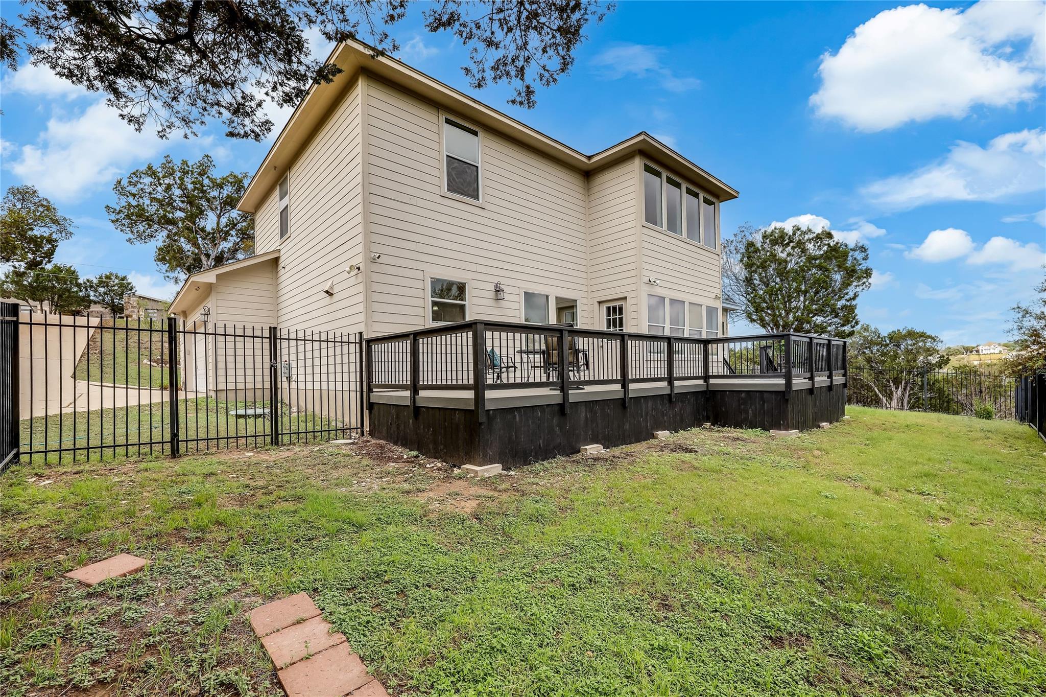 21825 Surrey Ln, Lago Vista, TX 78645