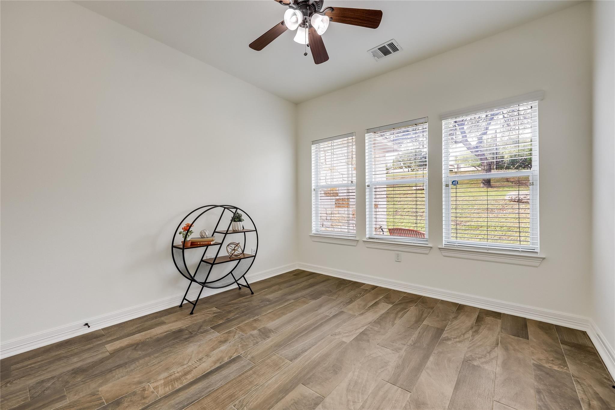 21825 Surrey Ln, Lago Vista, TX 78645