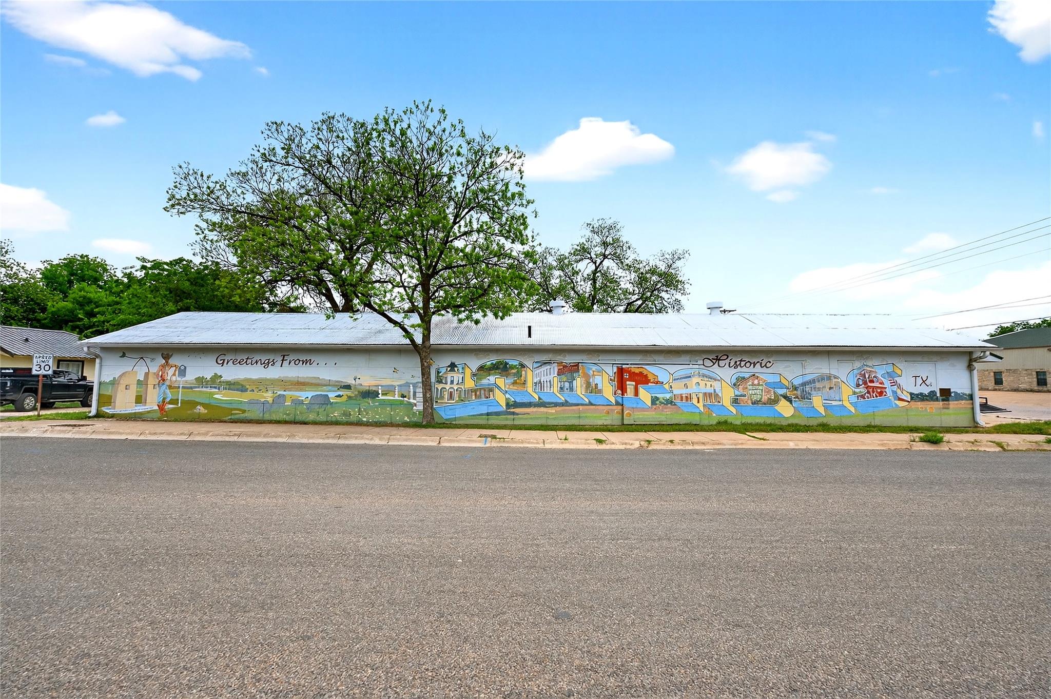 401 E 6th St, Lampasas, TX 76550