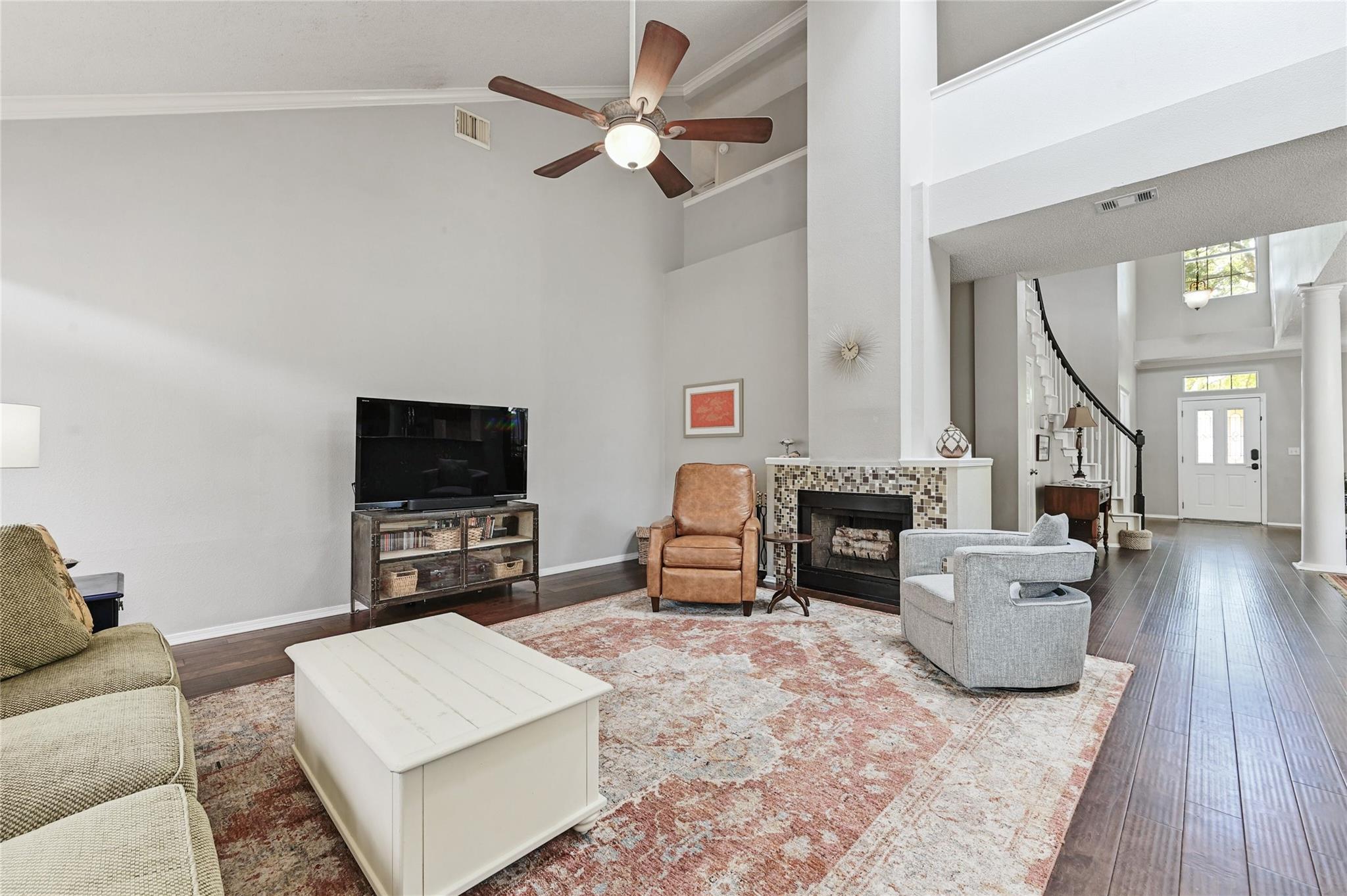 10906 Redgate Ln, Austin, TX 78739