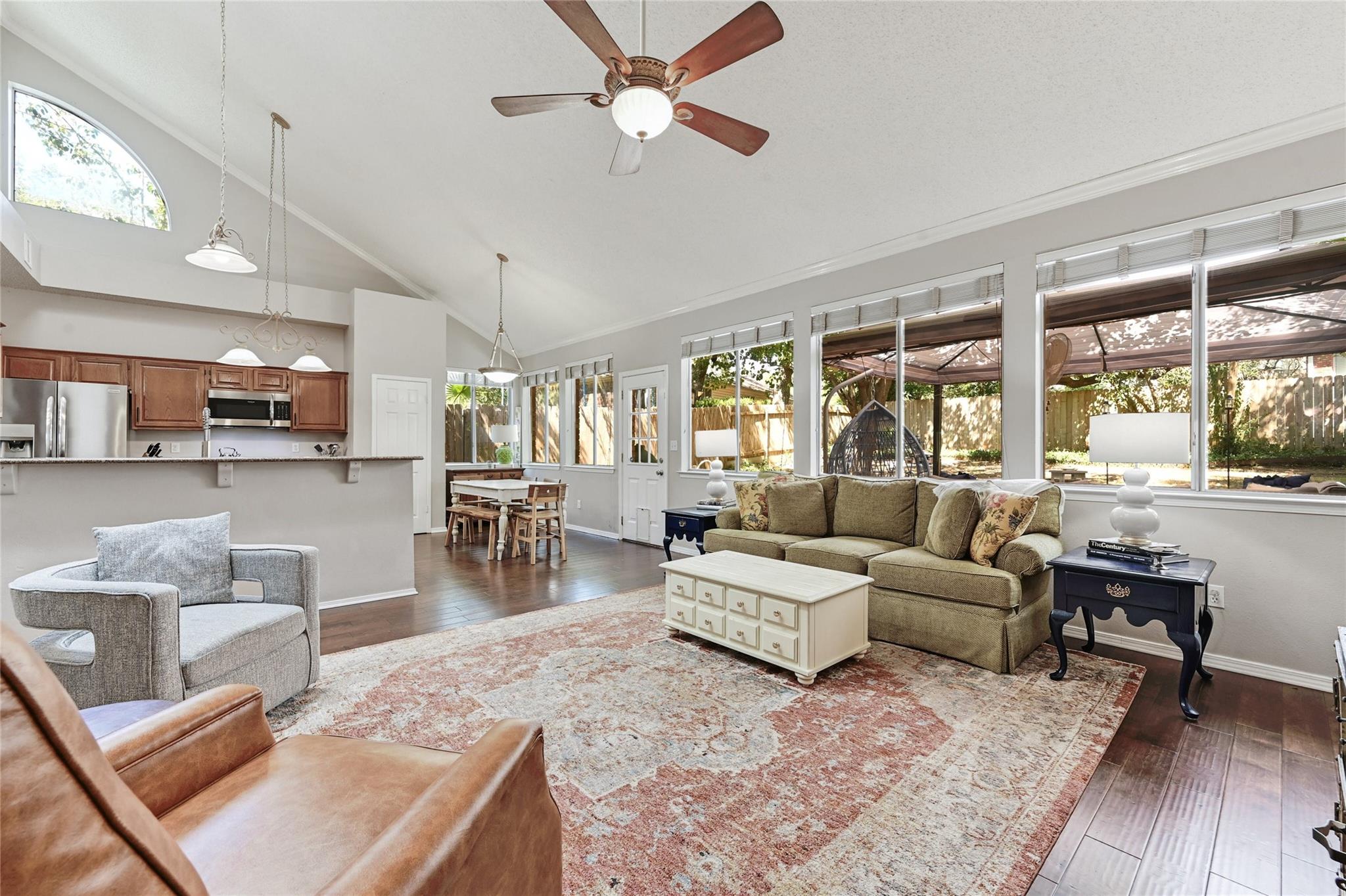 10906 Redgate Ln, Austin, TX 78739