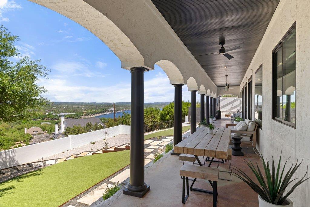 401 Rogart Dr, Spicewood, TX 78669