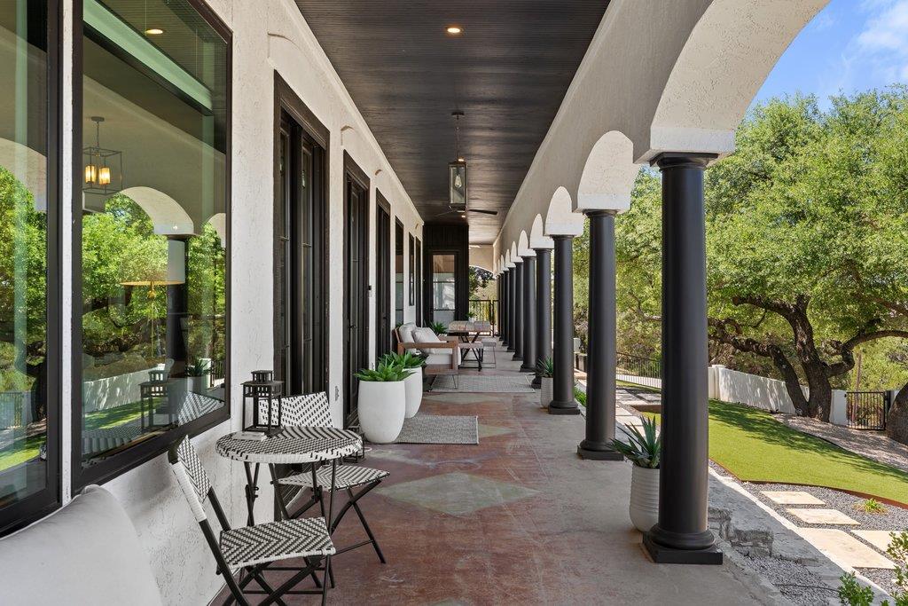 401 Rogart Dr, Spicewood, TX 78669