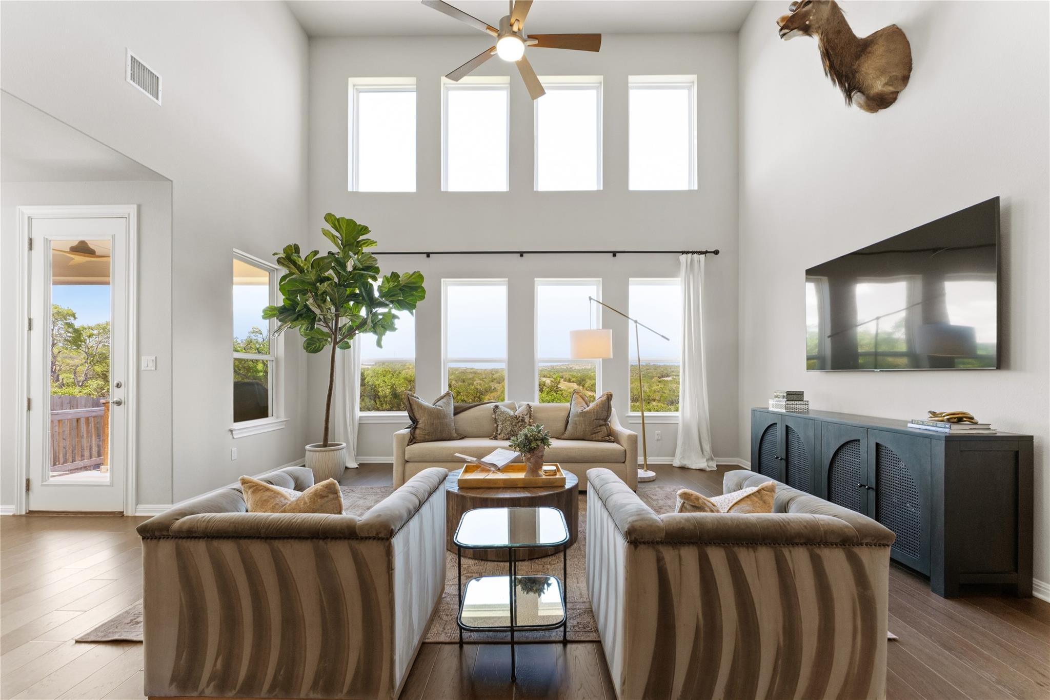 1825 Hazy Hills Loop, Dripping Springs, TX 78620