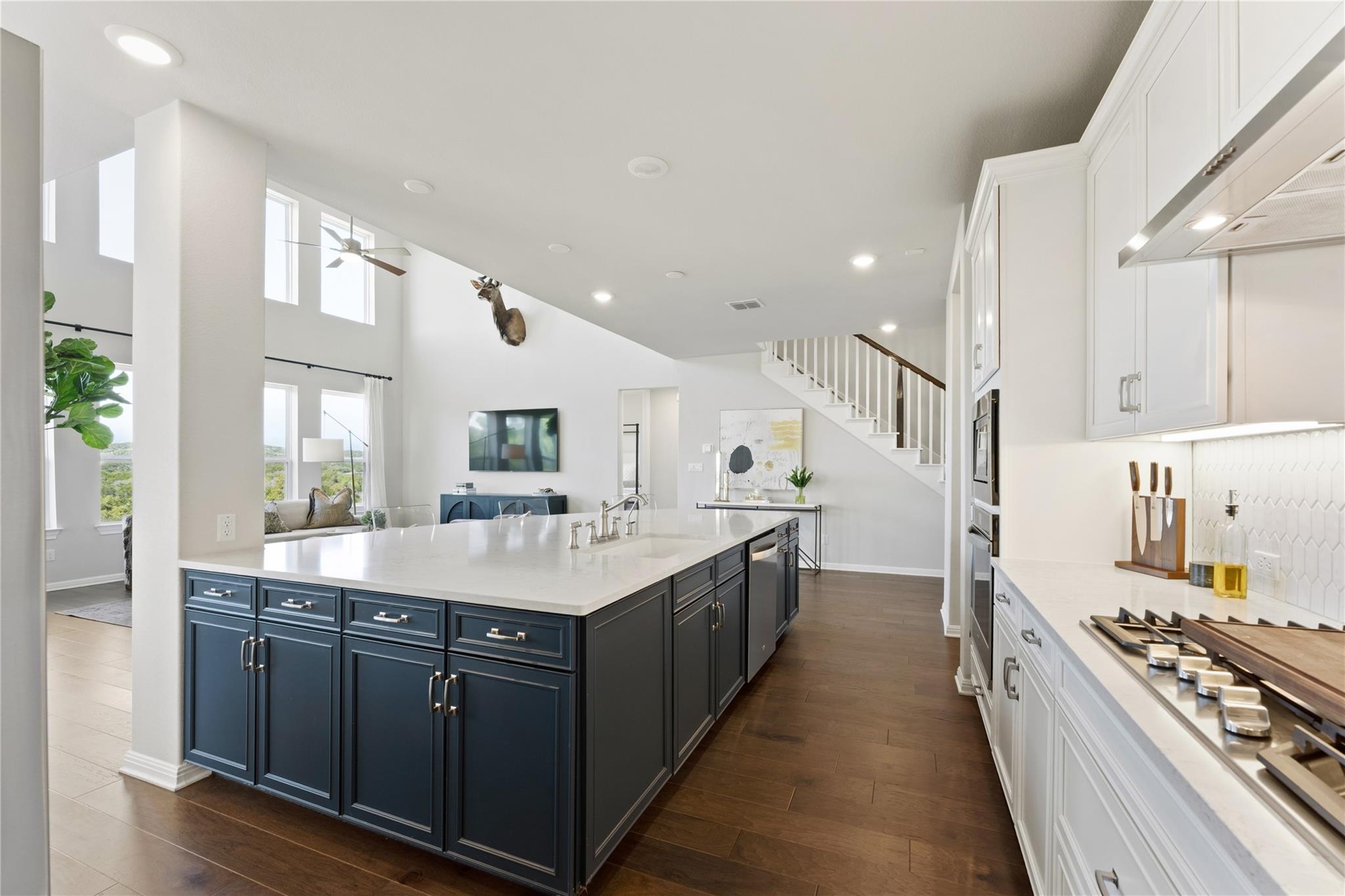 1825 Hazy Hills Loop, Dripping Springs, TX 78620