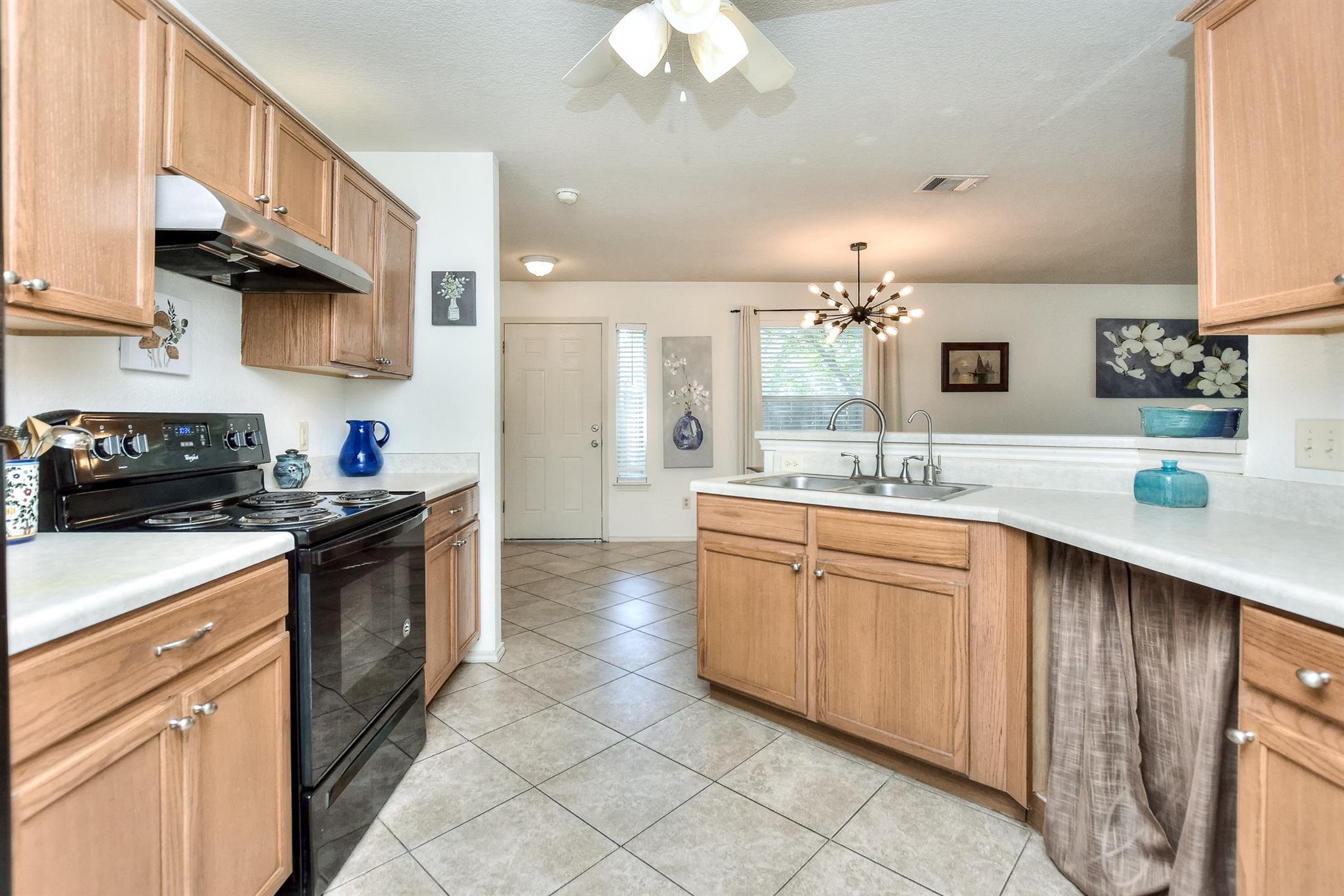 1410 E 3rd St, Georgetown, TX 78626