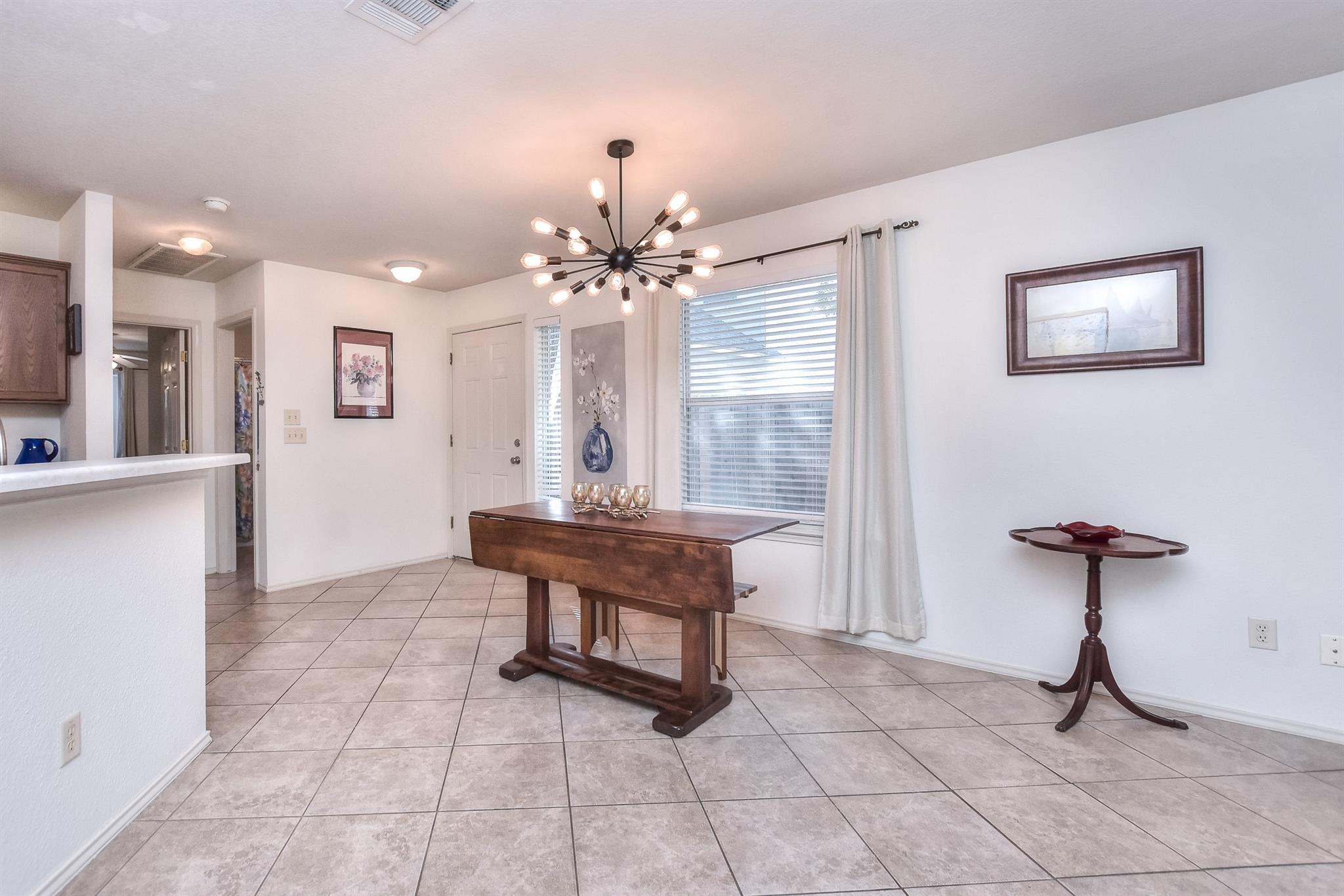 1410 E 3rd St, Georgetown, TX 78626